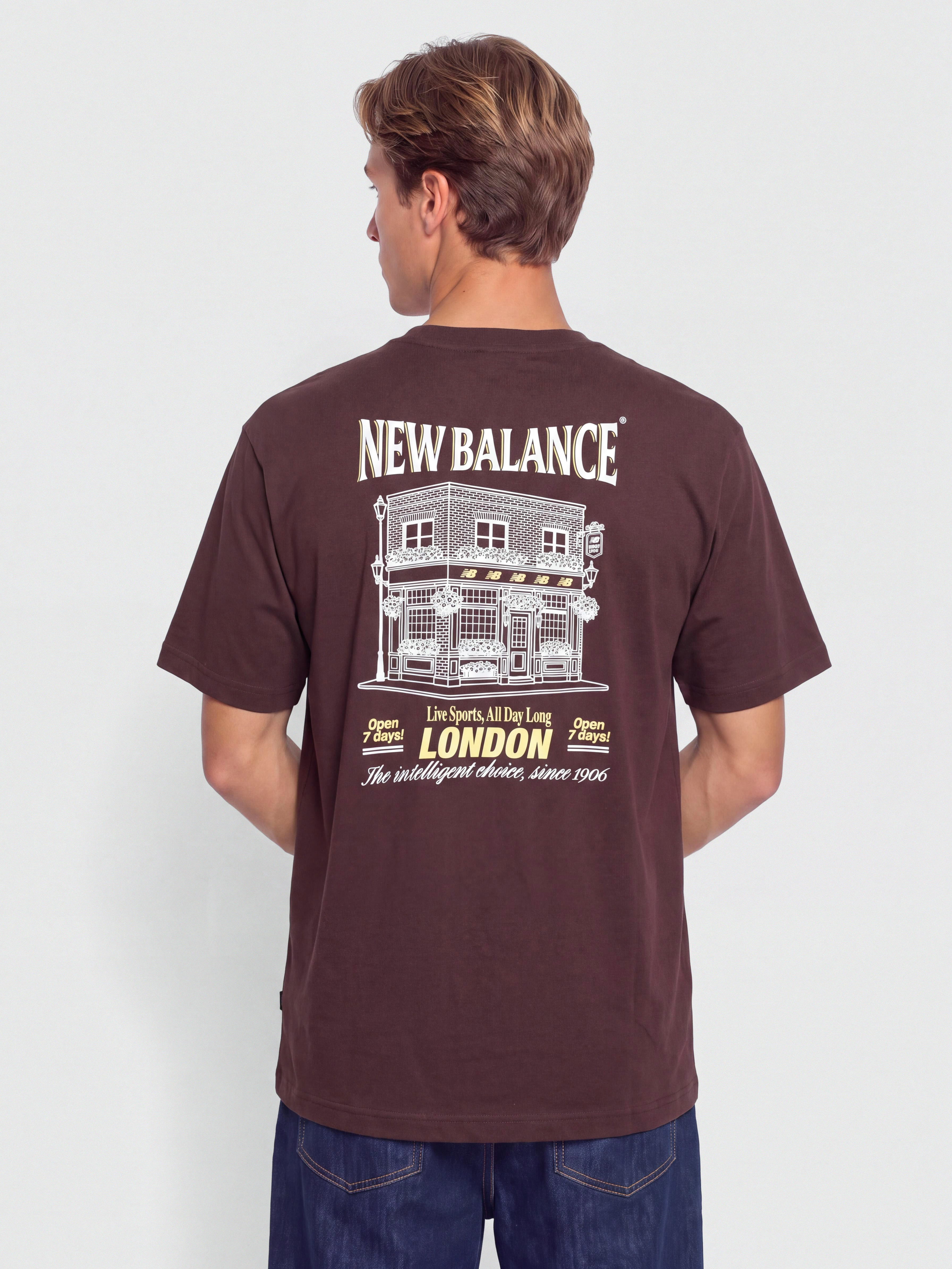 New Balance Grab a Bite London T-shirt (cherry leather)