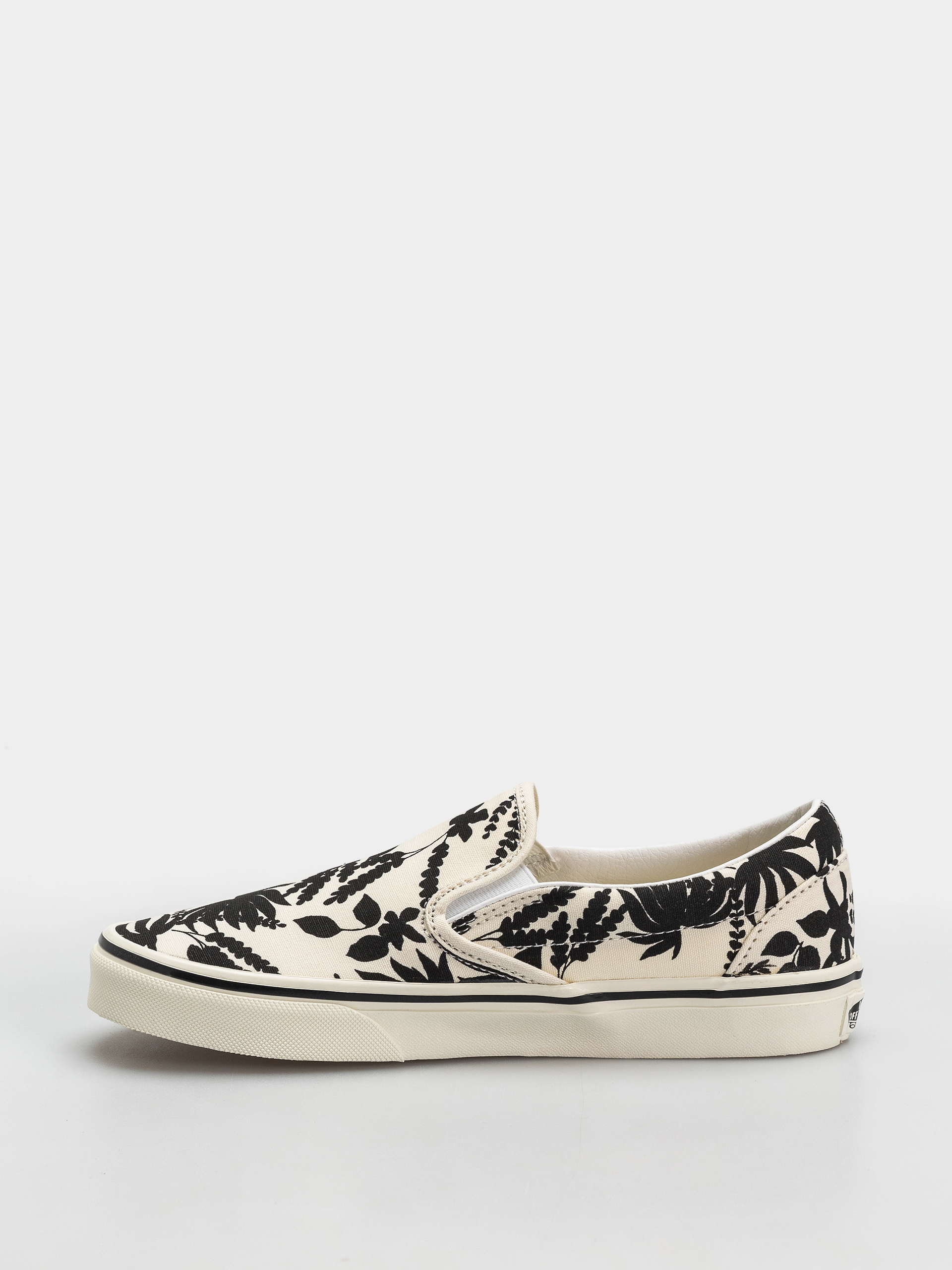 Vans Classic Slip On Shoes (black)