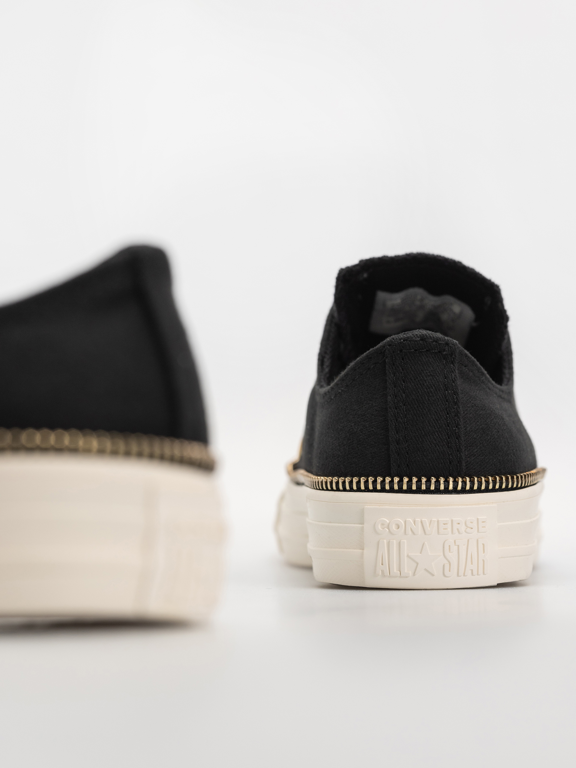 Converse Chucks Chuck Taylor All Star Ox Wmn (black/egret/gold)