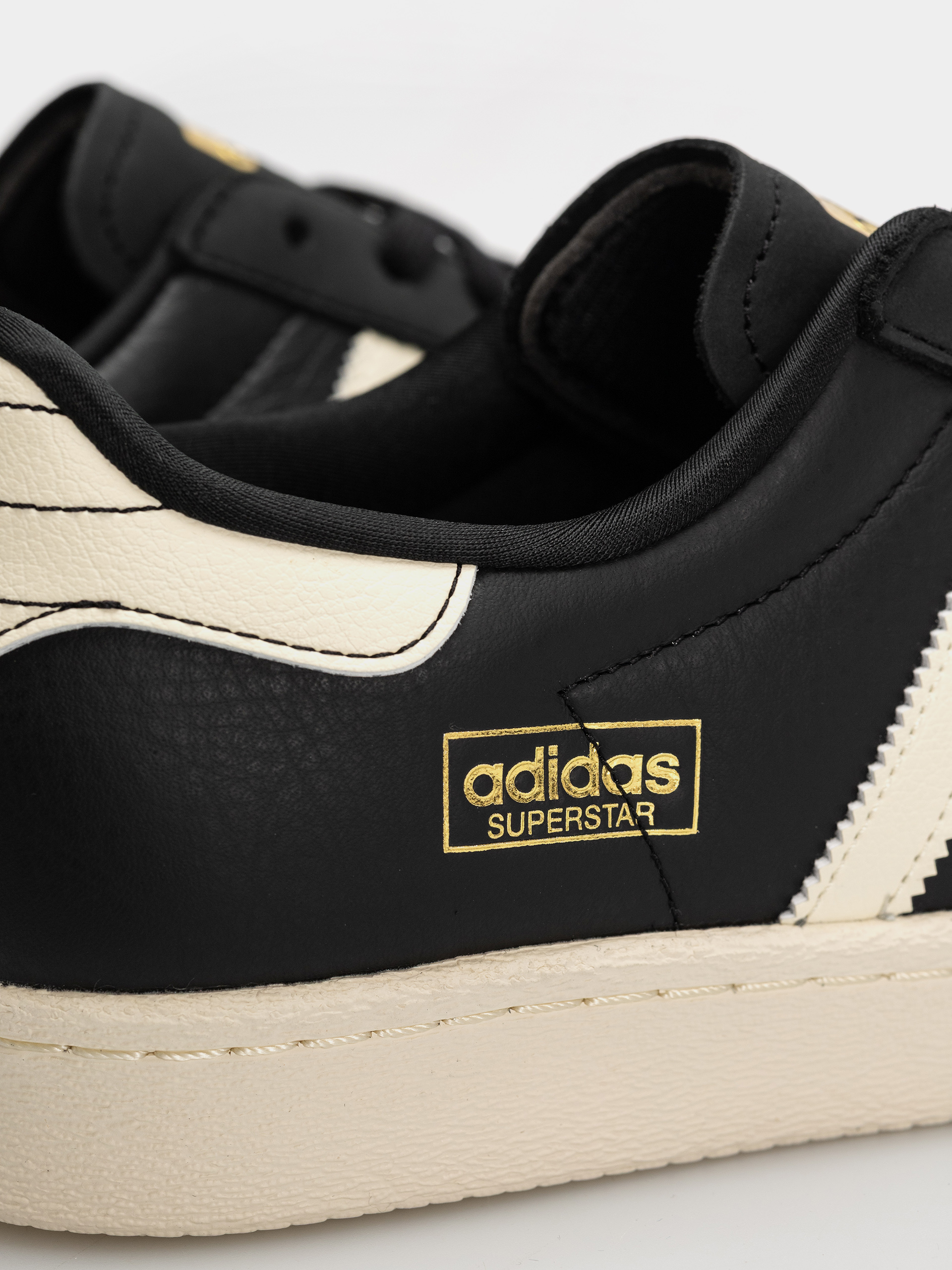 adidas Superstar 80 Adv Schuhe (cblack/crewht/goldmt)