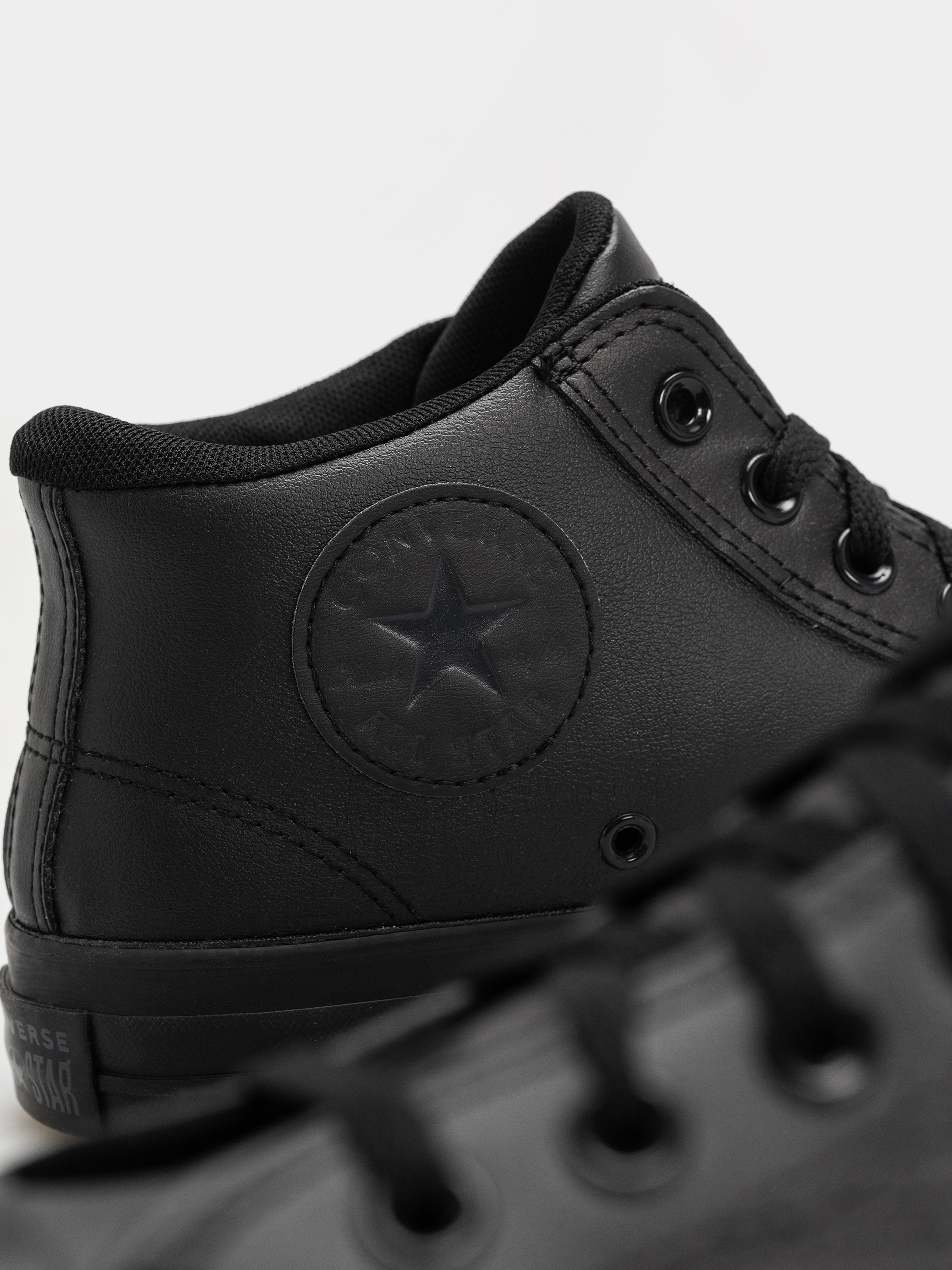 Converse Chuck Taylor All Star Malden Street Mid Shoes (black/black)