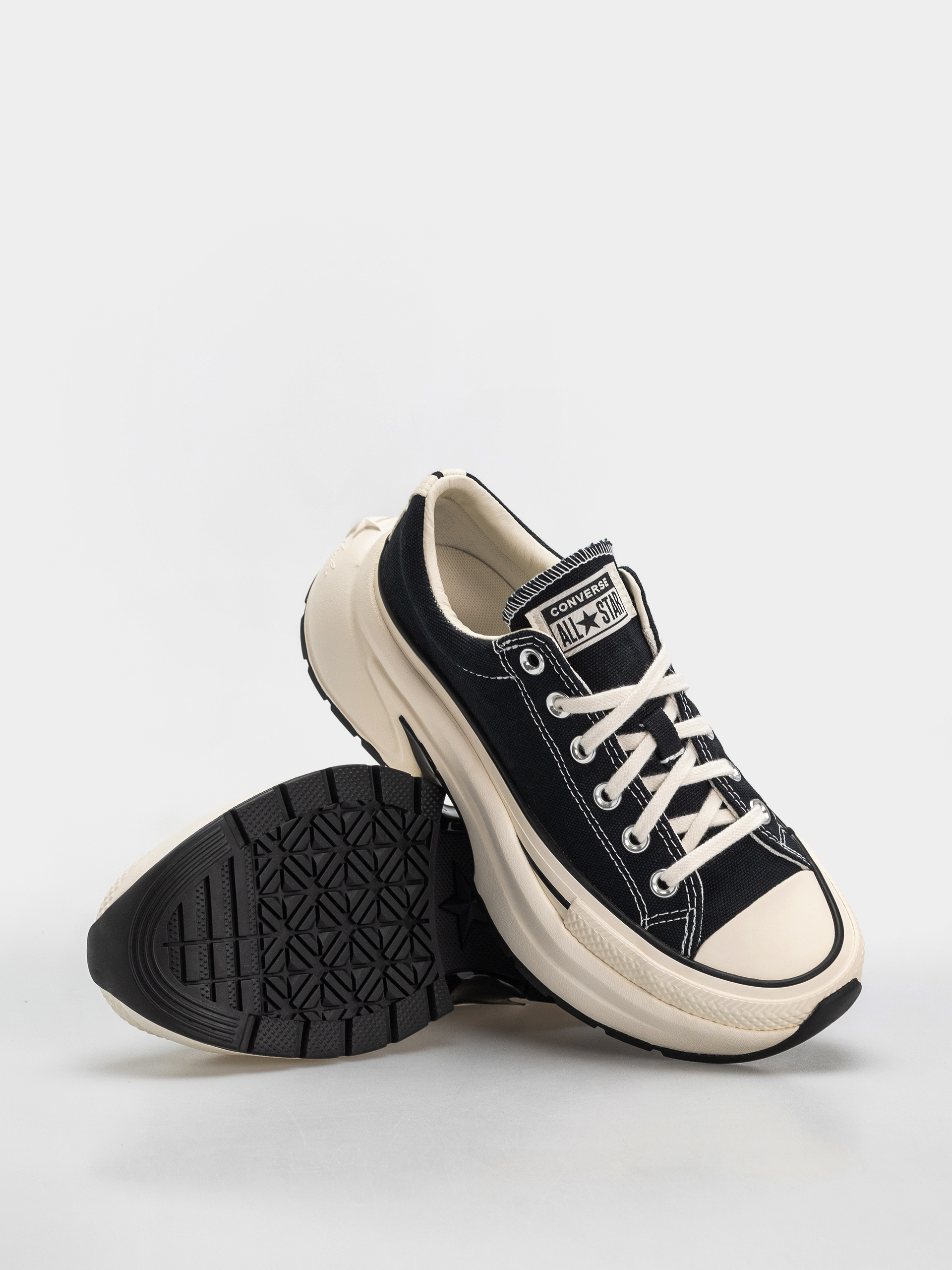 Converse Run Star Crush Ox Wmn Shoes (black/egret/black)