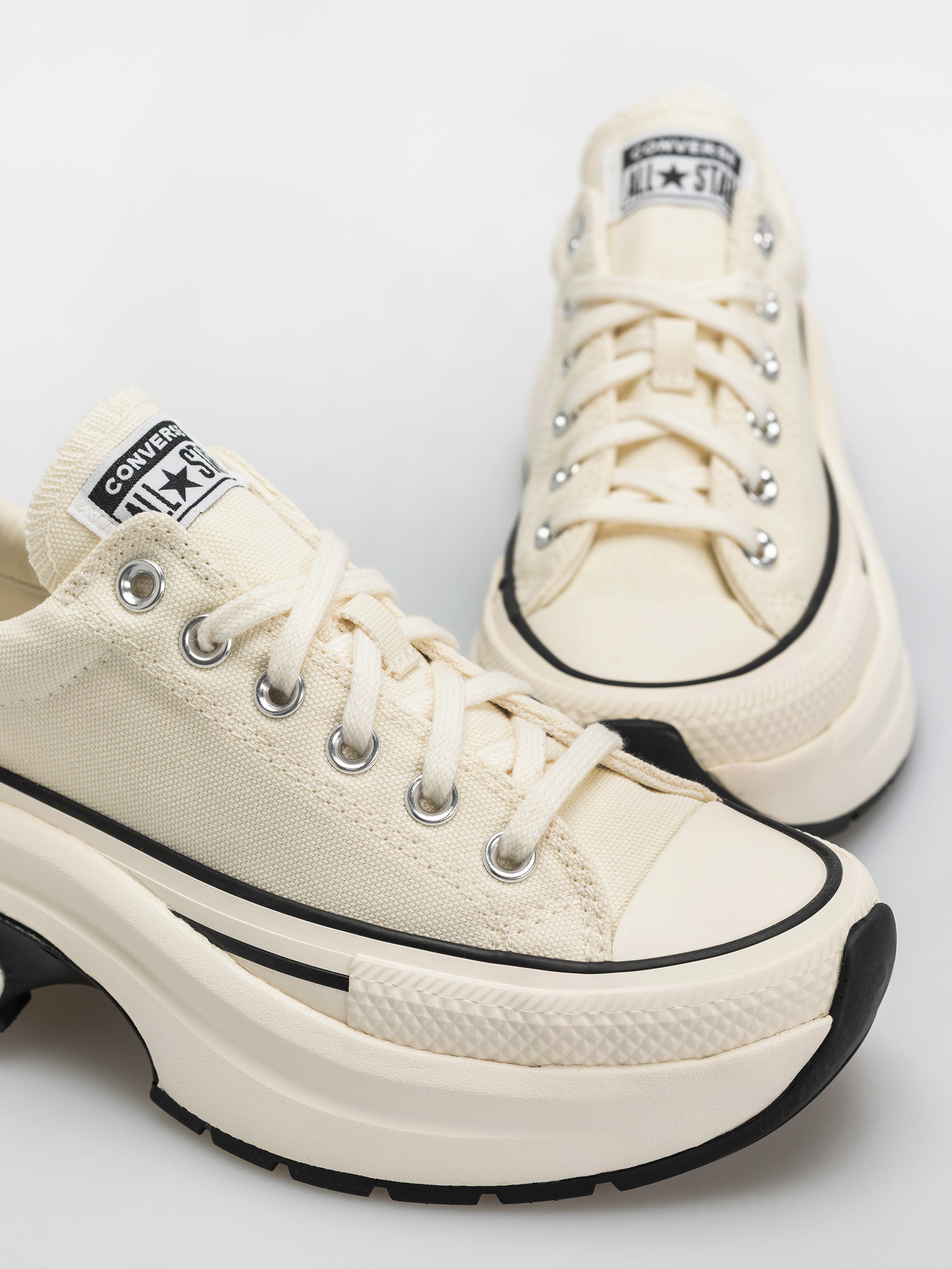 Converse Run Star Crush Ox Wmn Shoes (egret/egret/black)