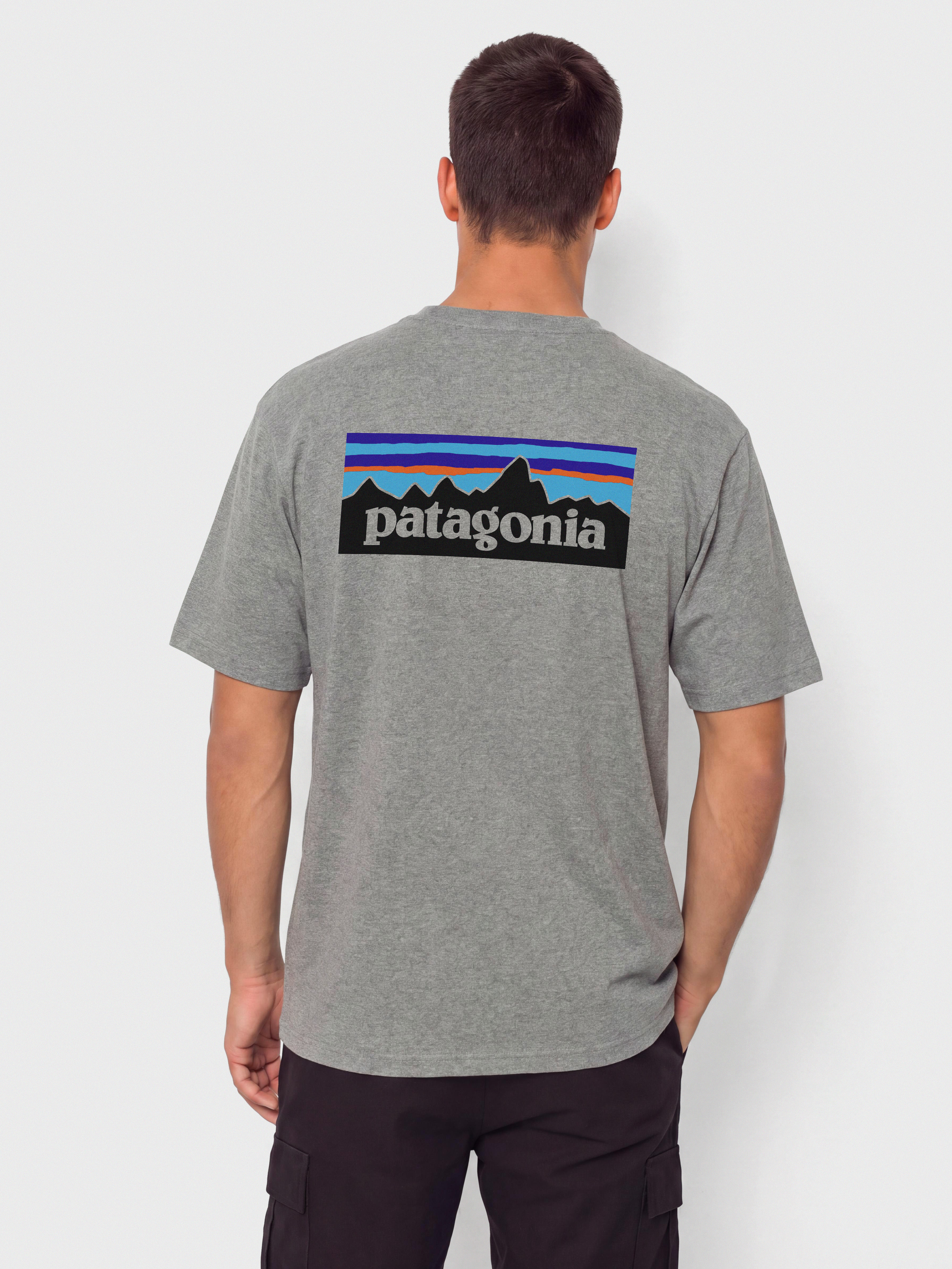 Patagonia P6 Logo Responsibili T-shirt (gravel heather)