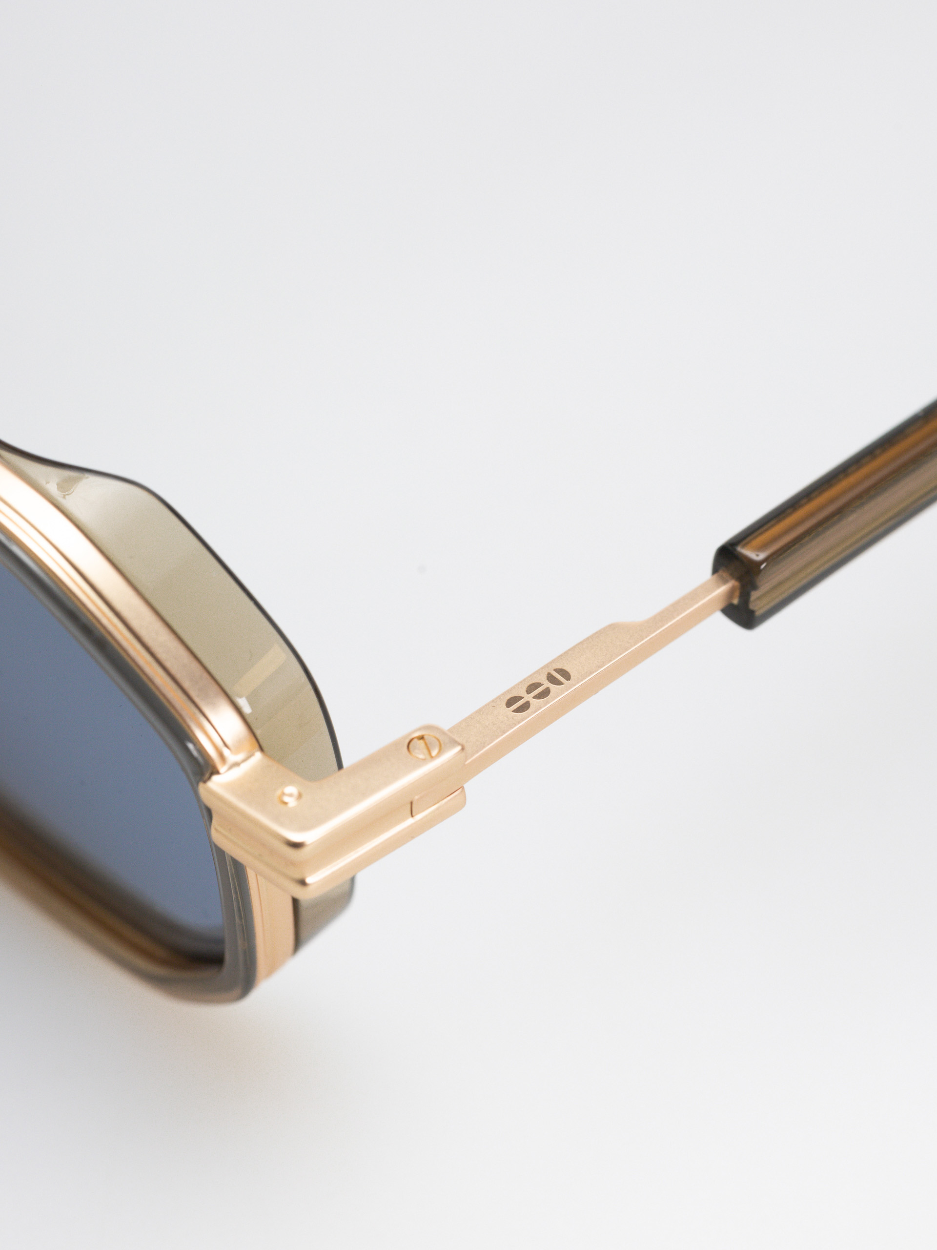 Komono Ronny Sonnenbrille (gold algae)