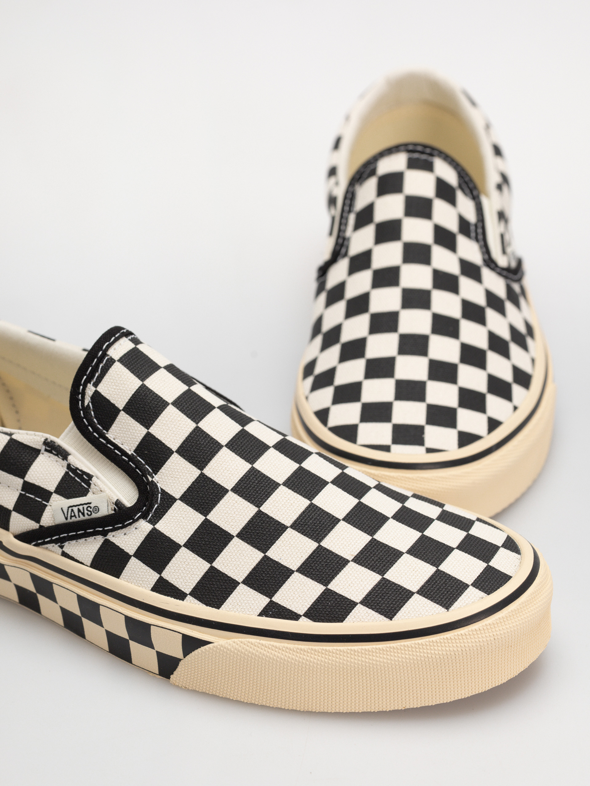 Vans Classic Slip On Schuhe (black/marshmllw)