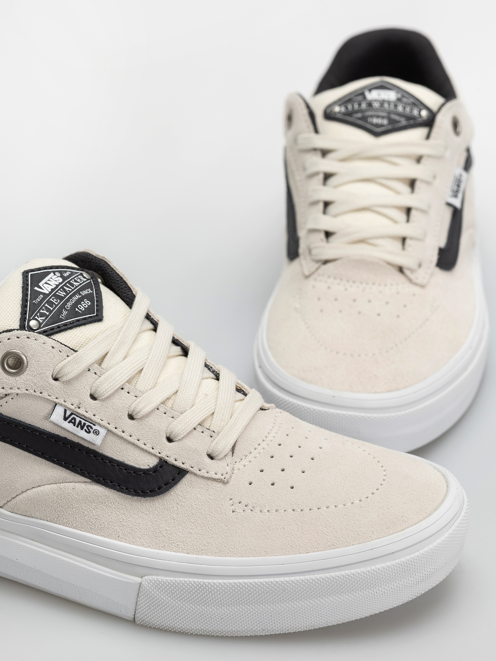 Vans Skate Kyle Walker Wafflecup Shoes (white/gunmetal)