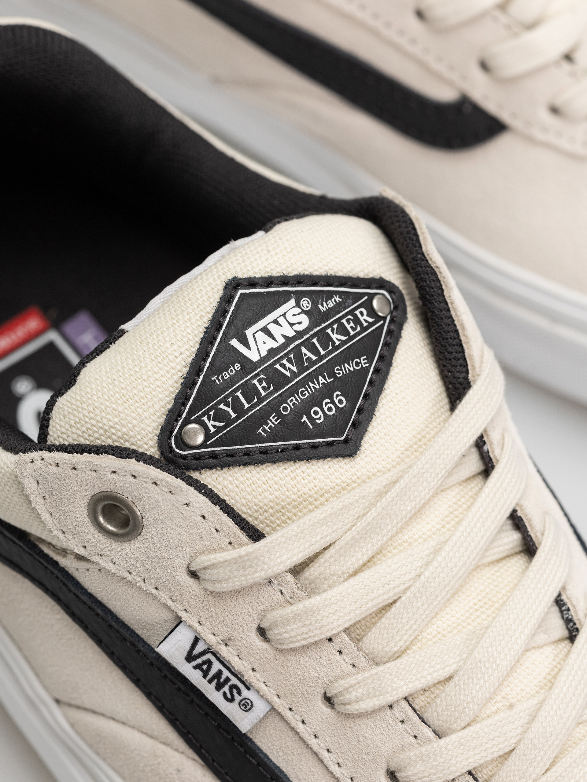 Vans Skate Kyle Walker Wafflecup Shoes (white/gunmetal)