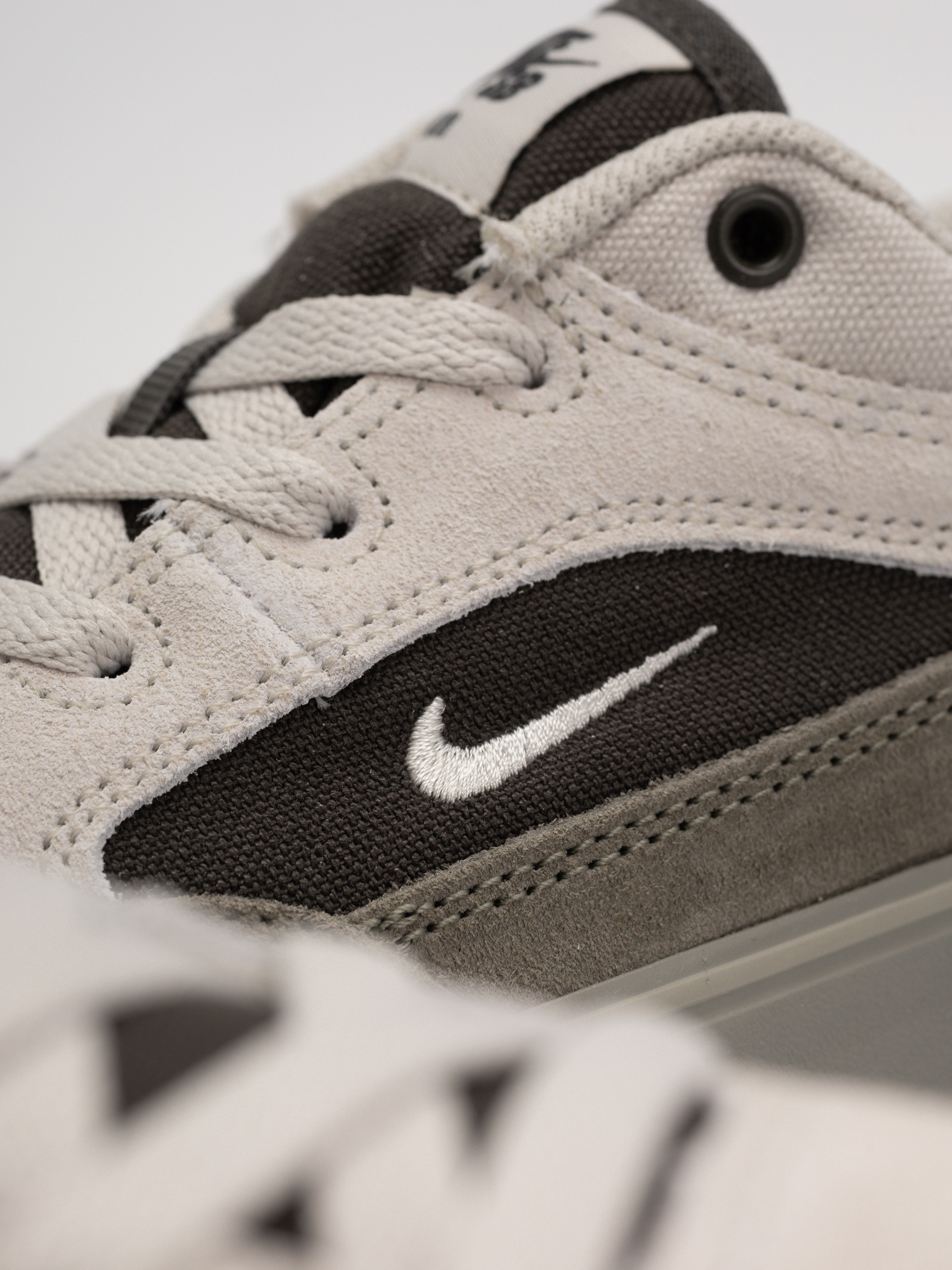 Nike SB Malor Schuhe (light bone/light bone light army)