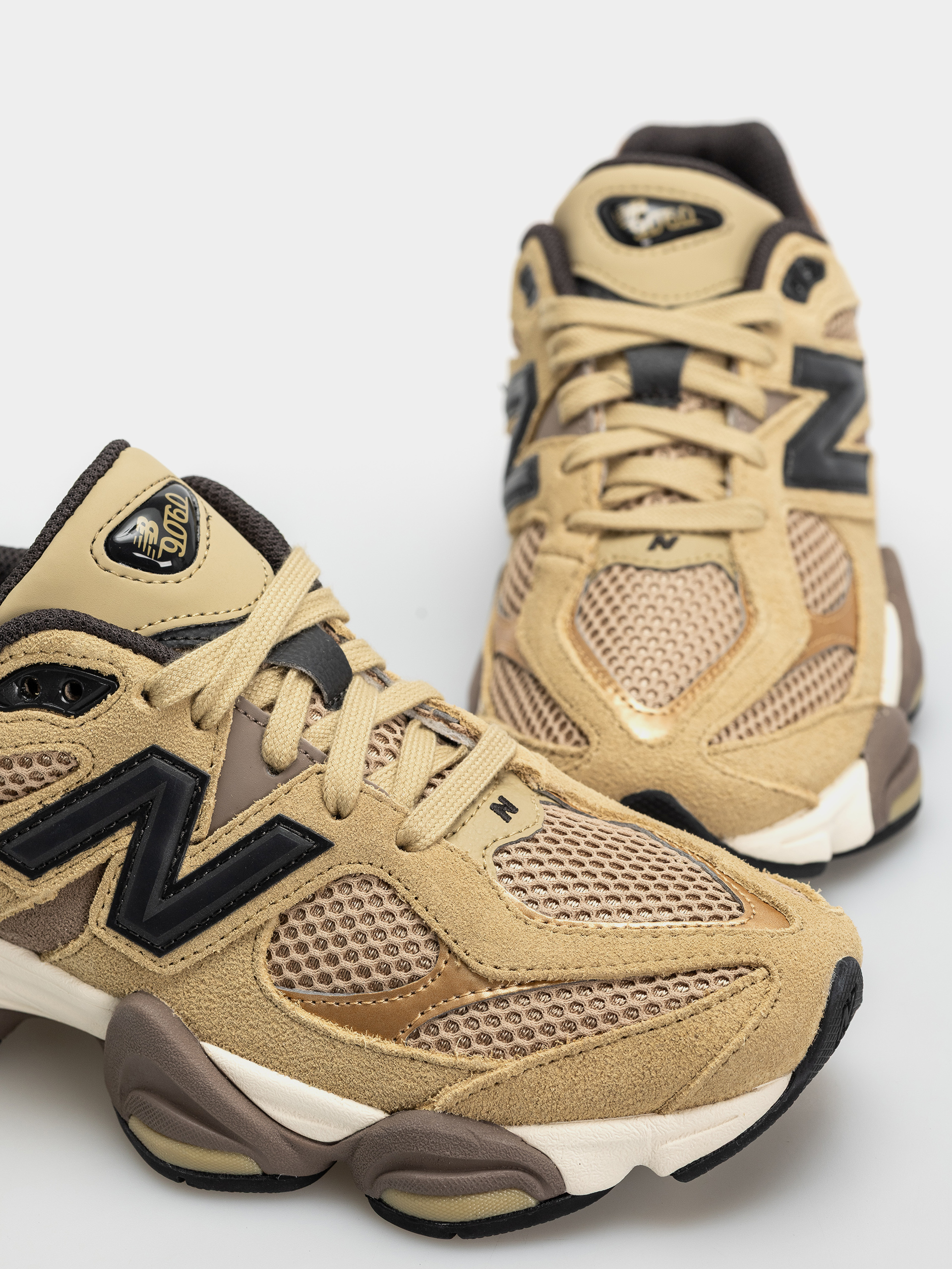 New Balance 9060 Shoes (quicksand/incense)