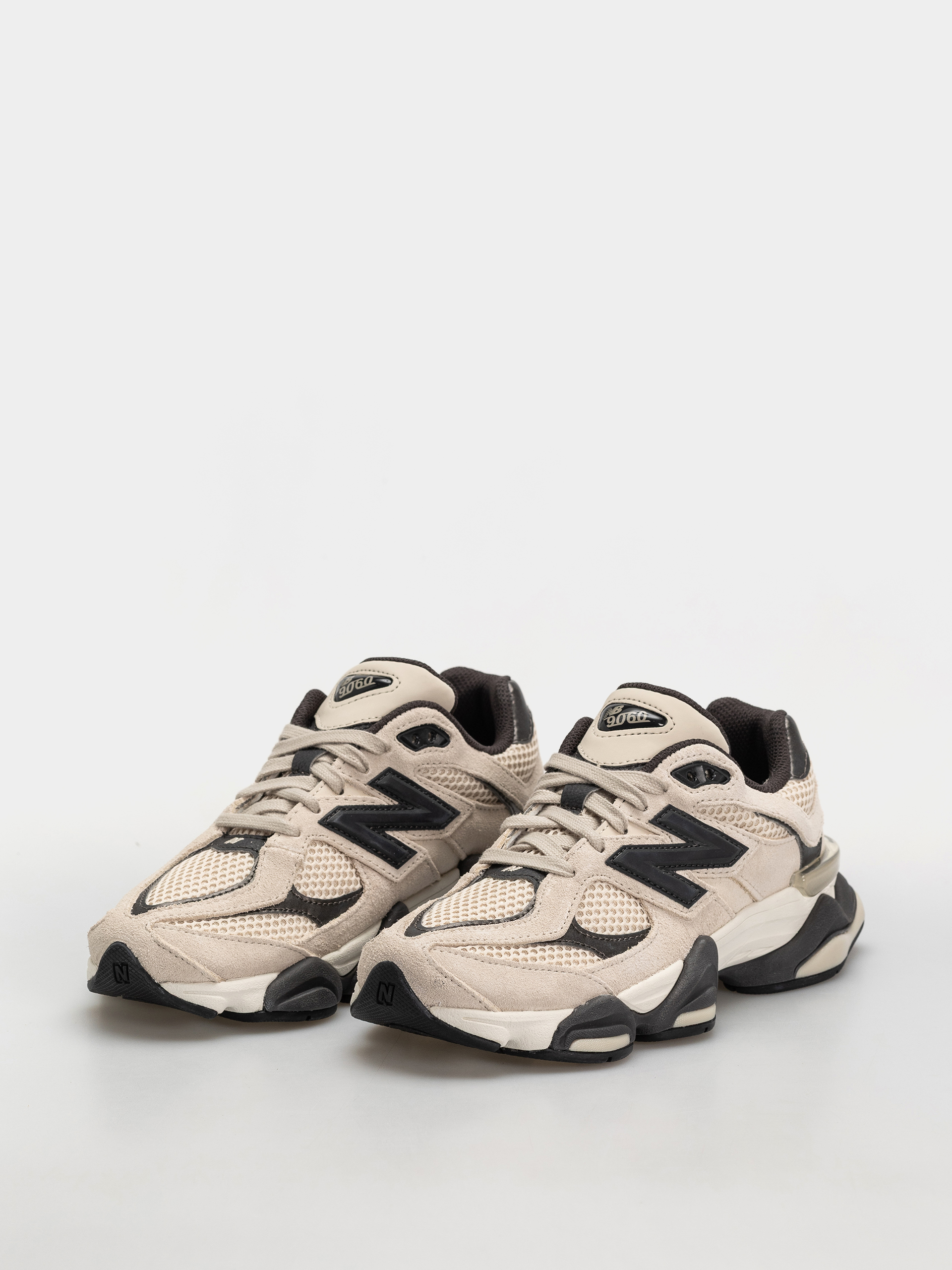 New Balance 9060 Schuhe (timberwolf/black cement)