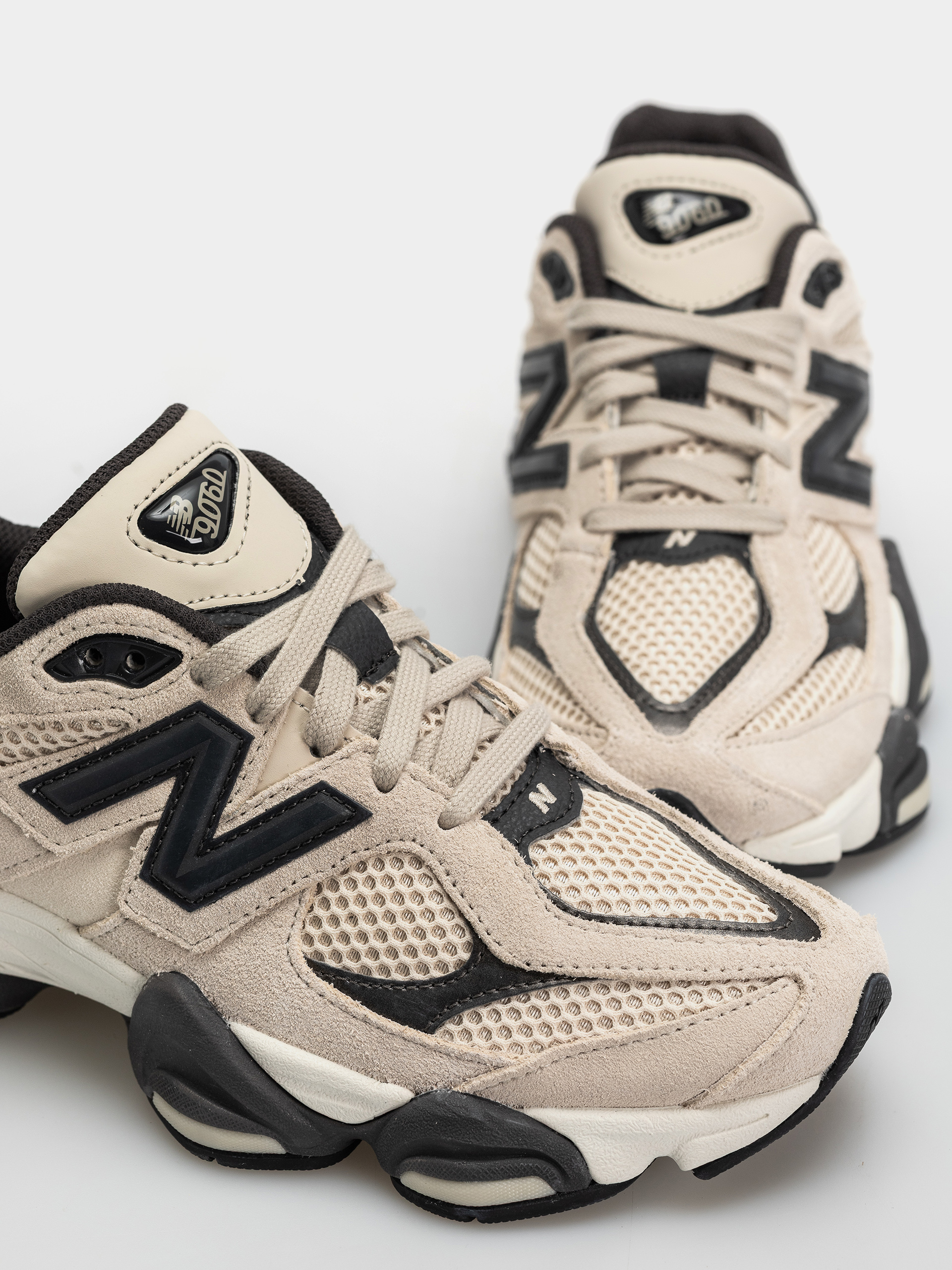 New Balance 9060 Shoes (timberwolf/black cement)