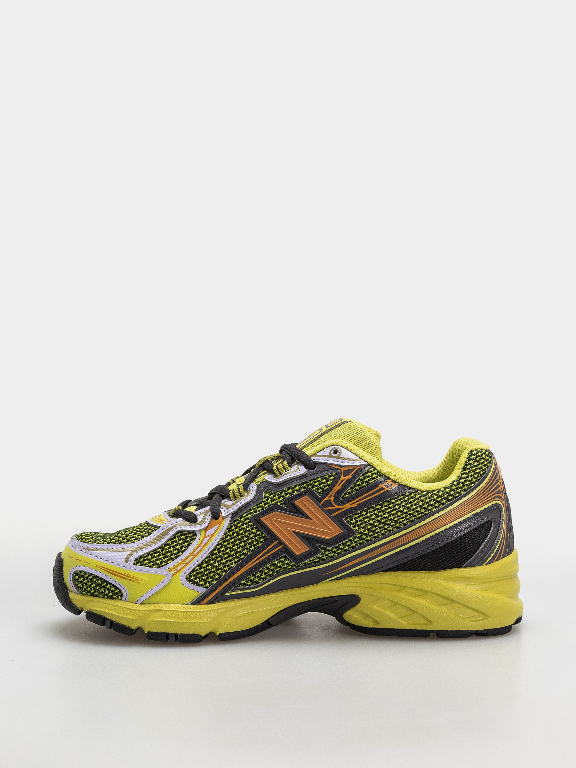 New Balance 740 Shoes (field green/black cement)