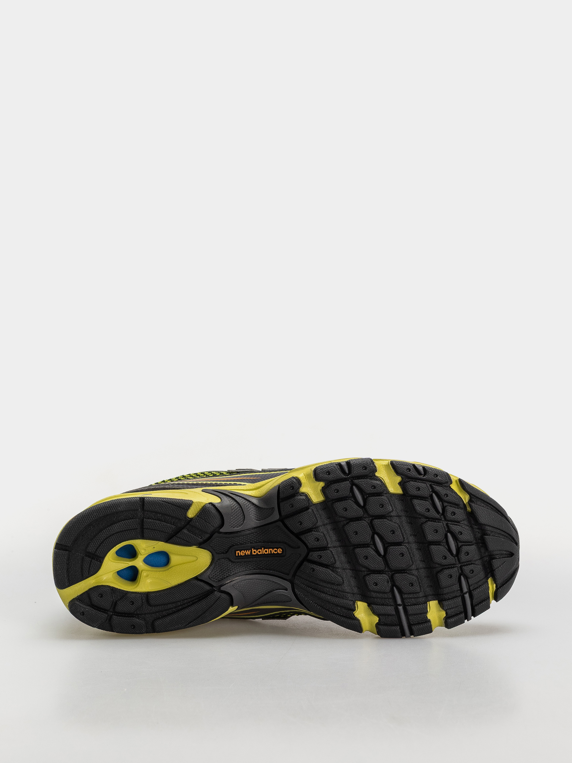 New Balance 740 Shoes (field green/black cement)