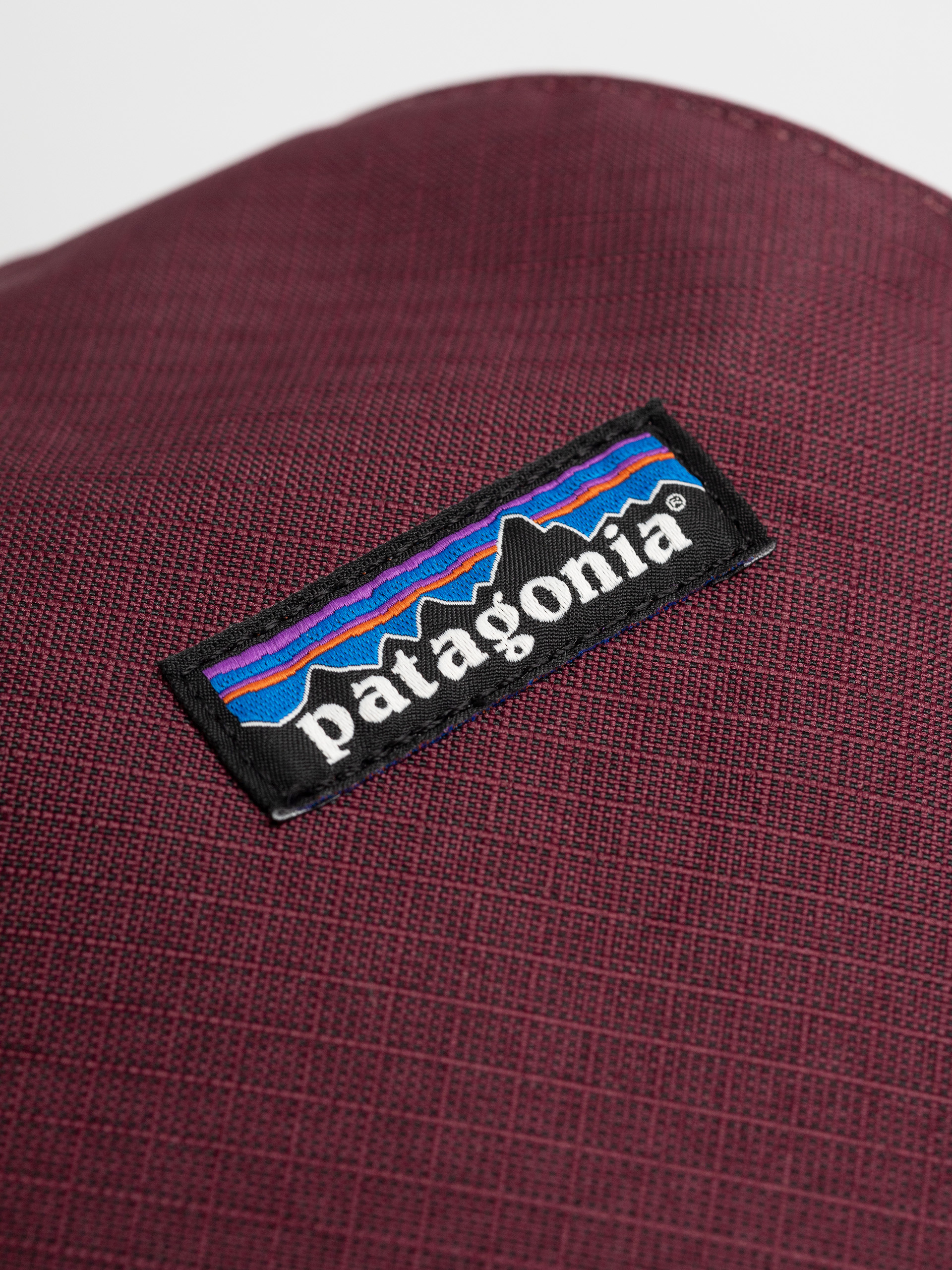 Patagonia Black Hole Cube 3L Kosmetiktasche (berry fig)