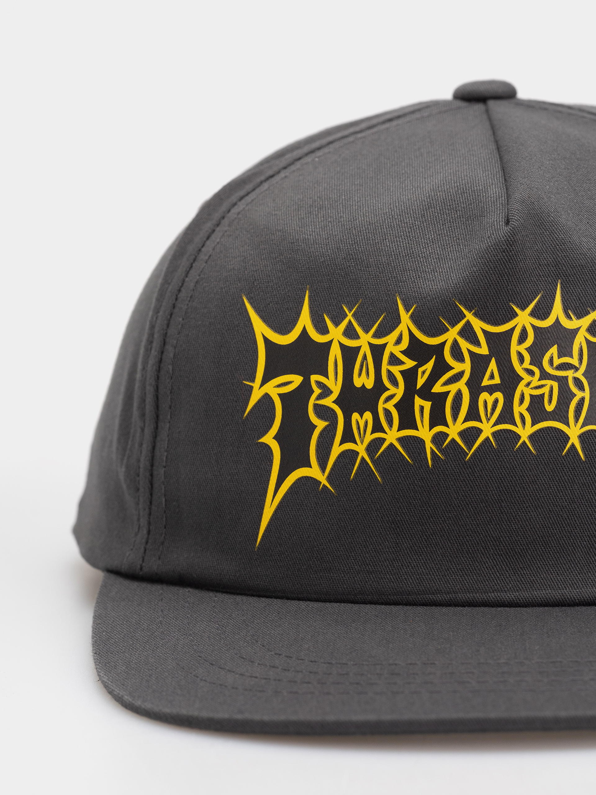 Thrasher Spikey Snapback Cap (charcoal)