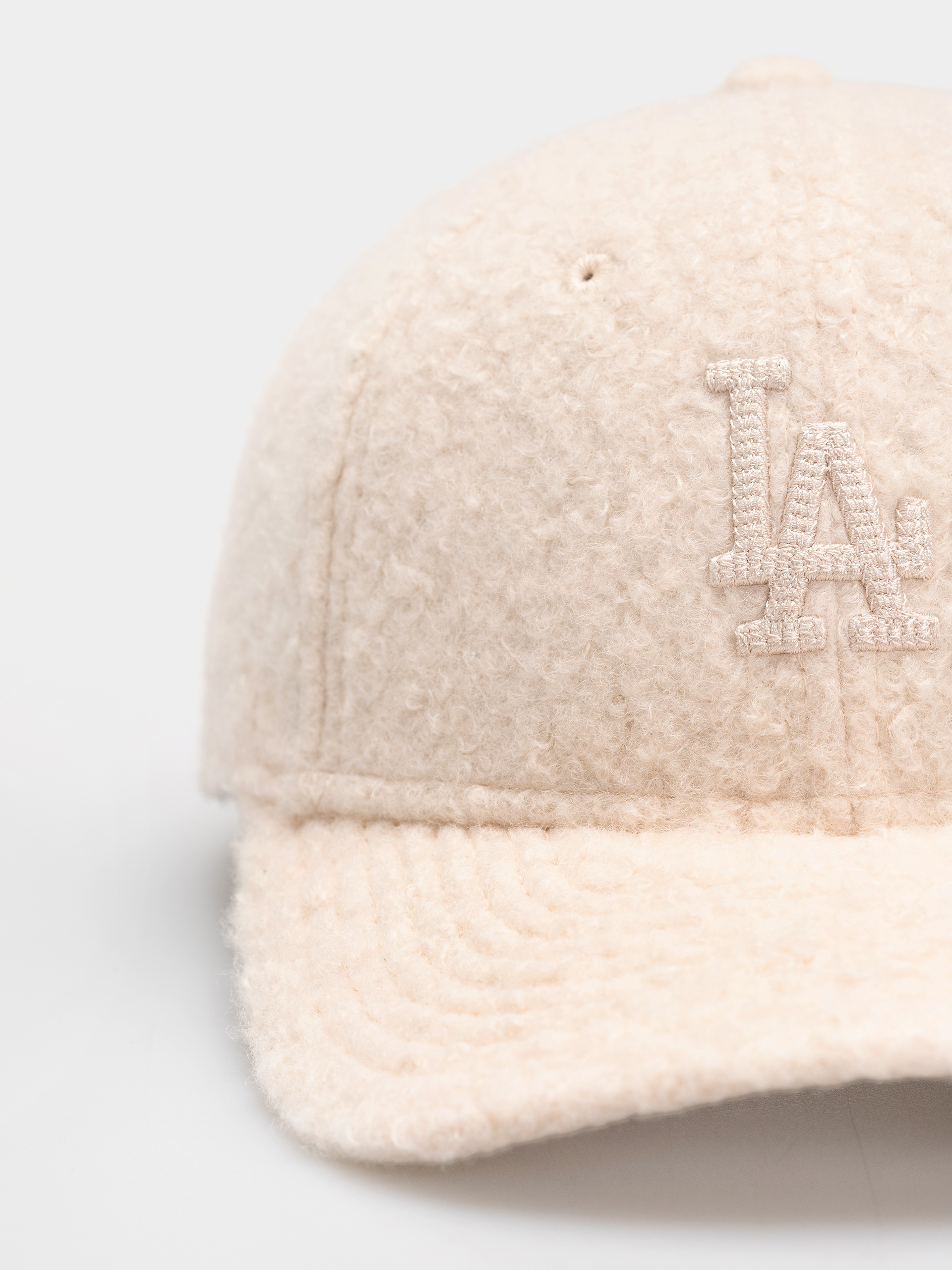 New Era Cap Winter Borg 9Forty Mc Los Angeles Dodgers Wmn (light cream)