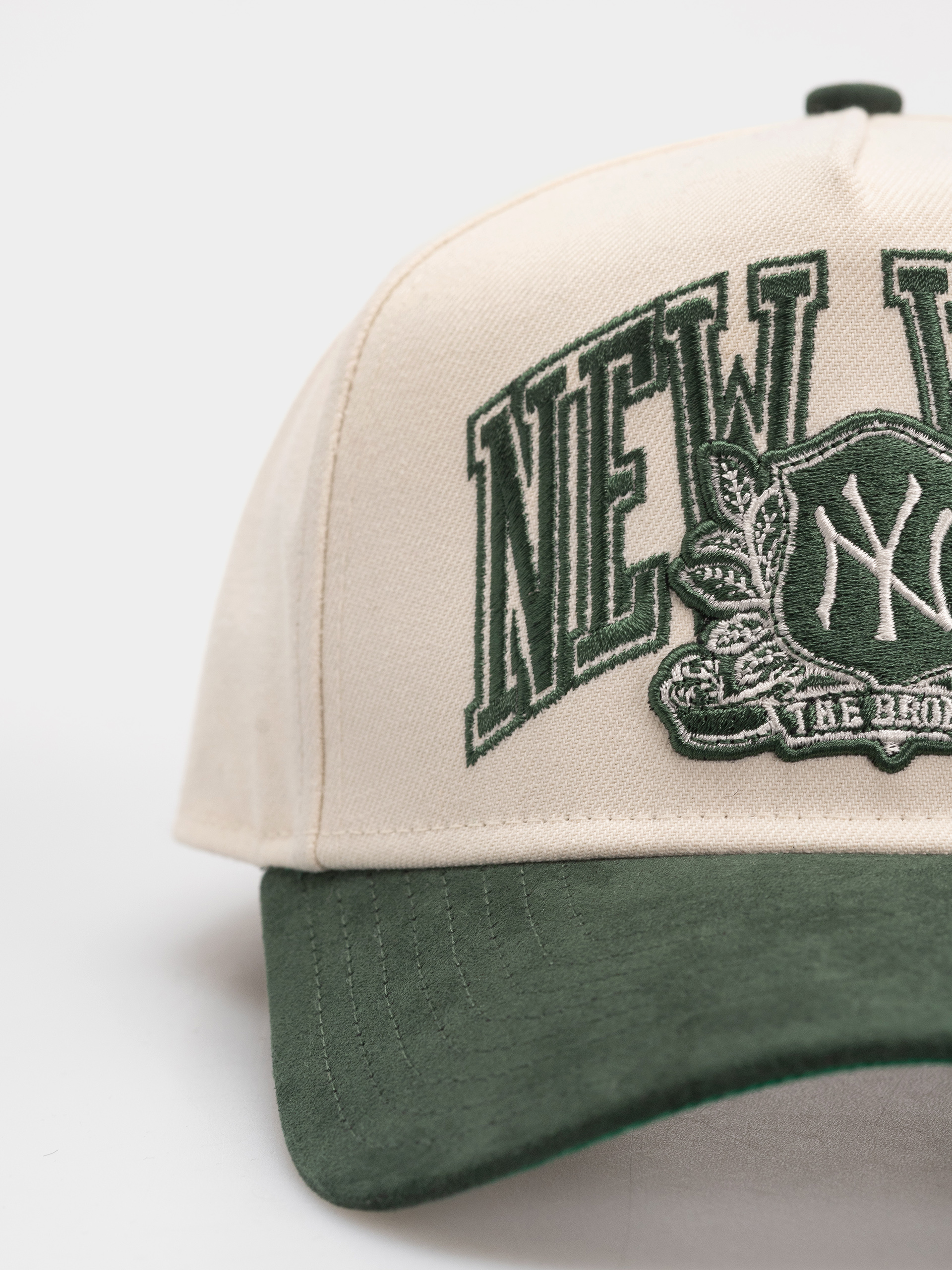 New Era Cap Wordmark Suede Eframe New York Yankees (light cream/green)