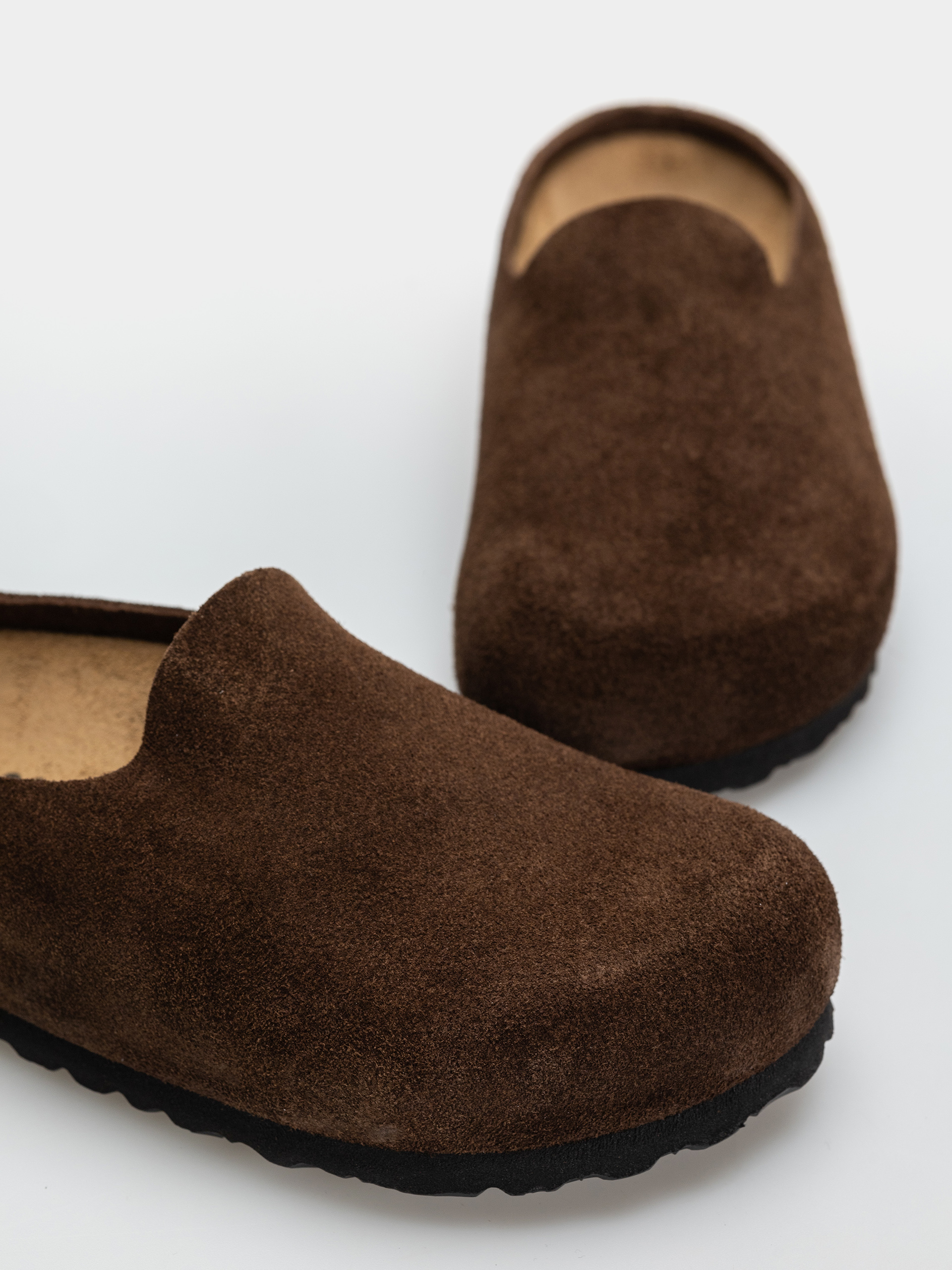 Birkenstock Amsterdam Wrapped Suede Leather Narrow Flip Flops (carafe)