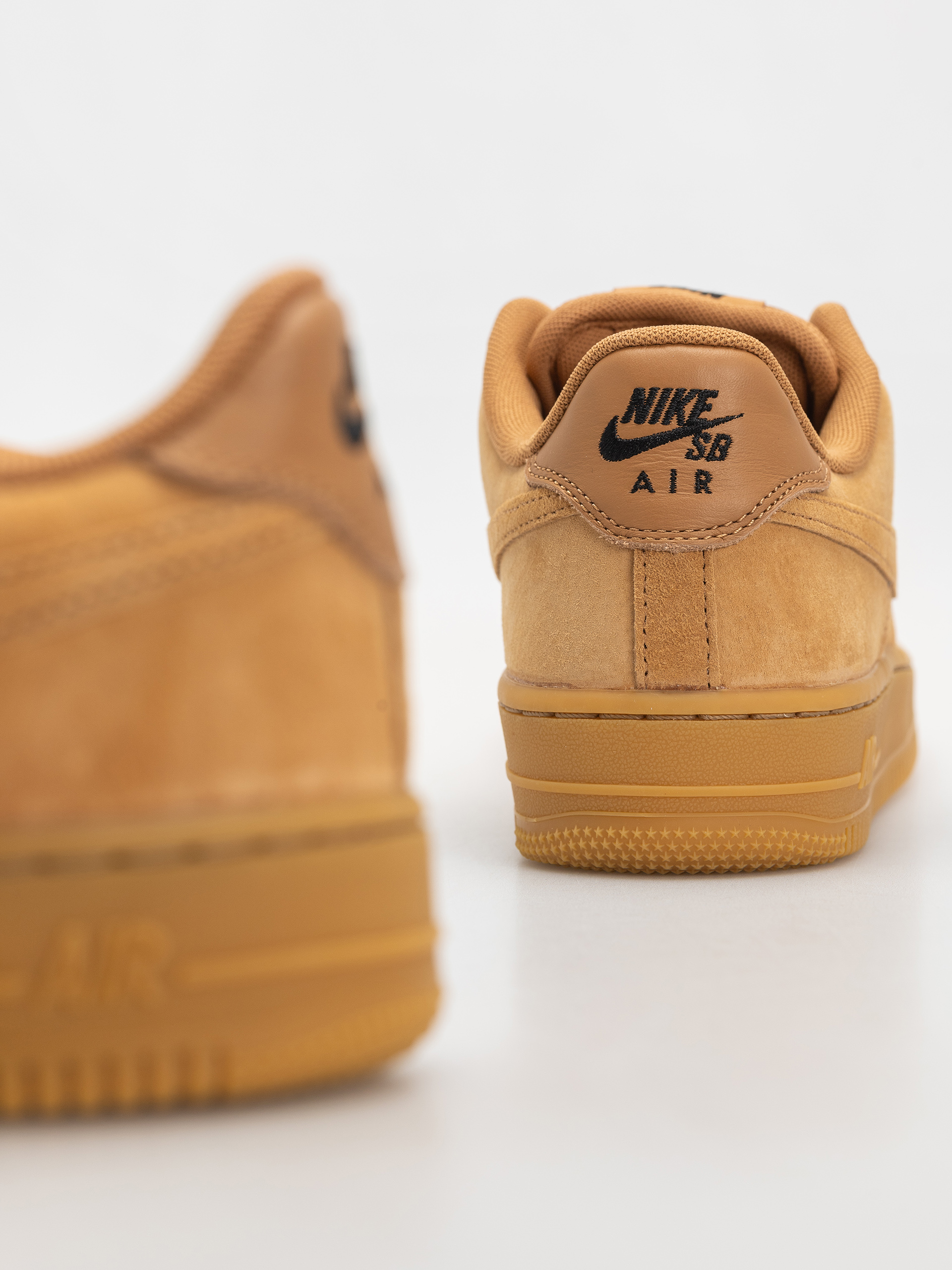 Nike SB Air Force 1 Shoes (flax/flax/black/gum light brown)