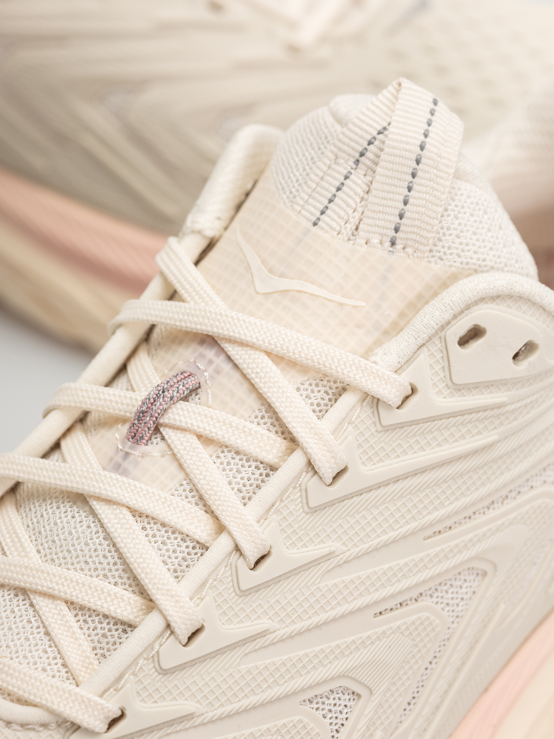 Hoka Clifton UTL Shoes Wmn (alabaster/dewy pink)