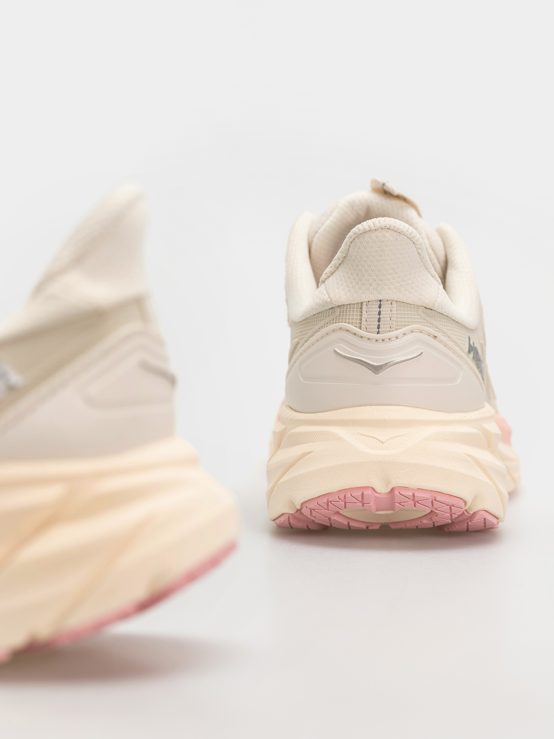 Hoka Clifton UTL Shoes Wmn (alabaster/dewy pink)