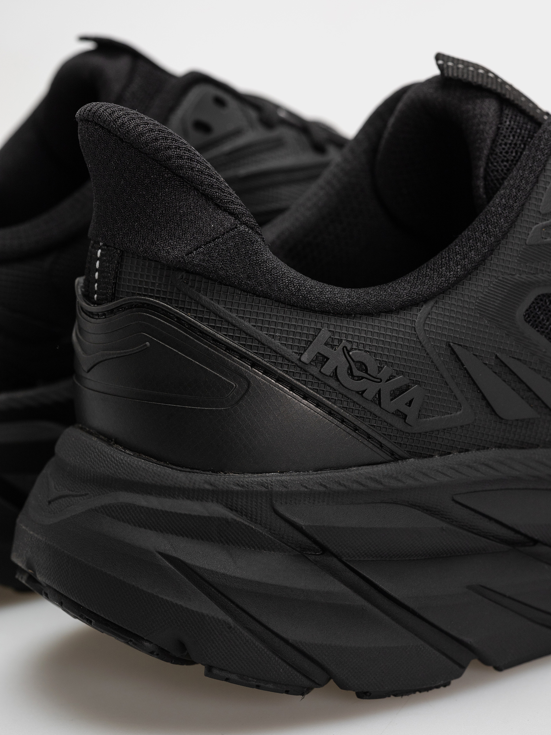 Hoka Clifton UTL Shoes (black/black)