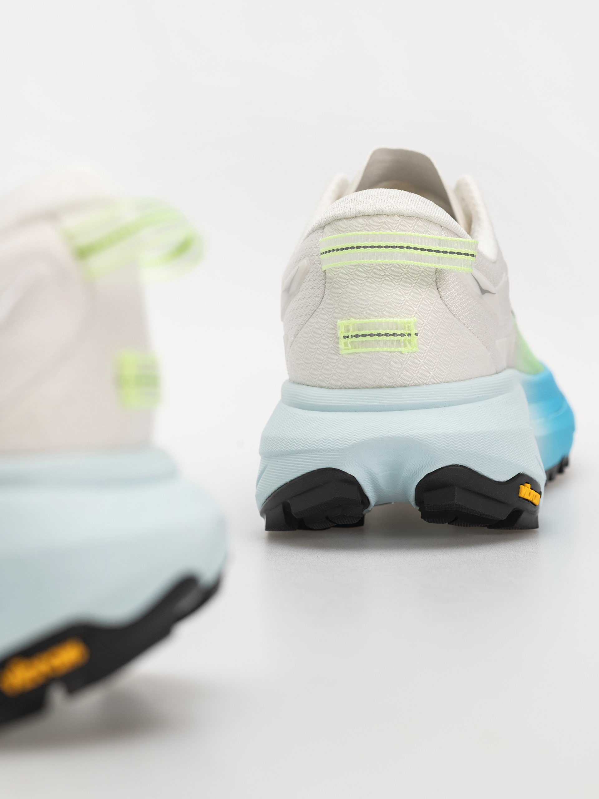 Hoka Mafate 5 Shoes Wmn (frost/tart apple)