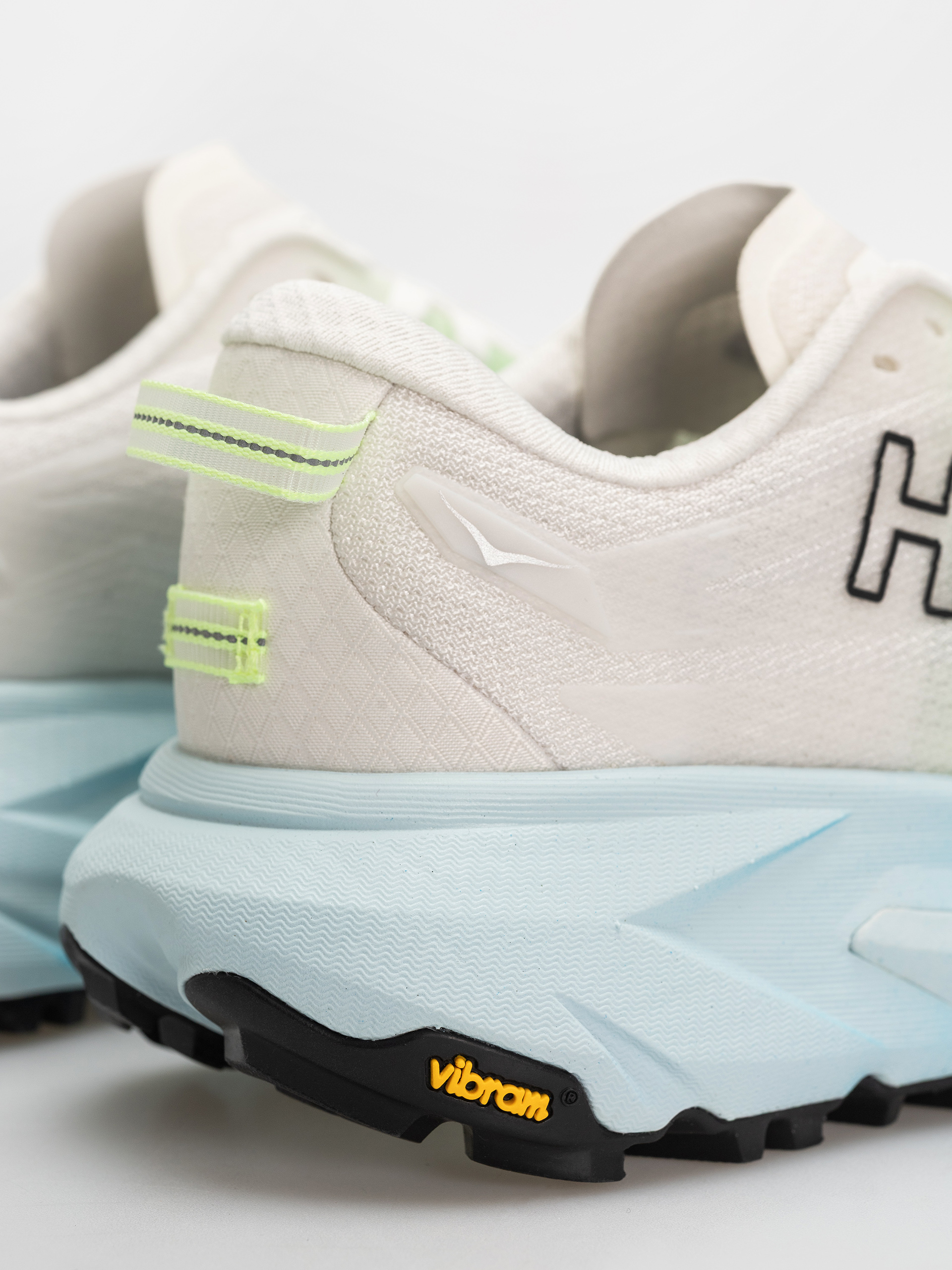 Hoka Mafate 5 Schuhe Wmn (frost/tart apple)