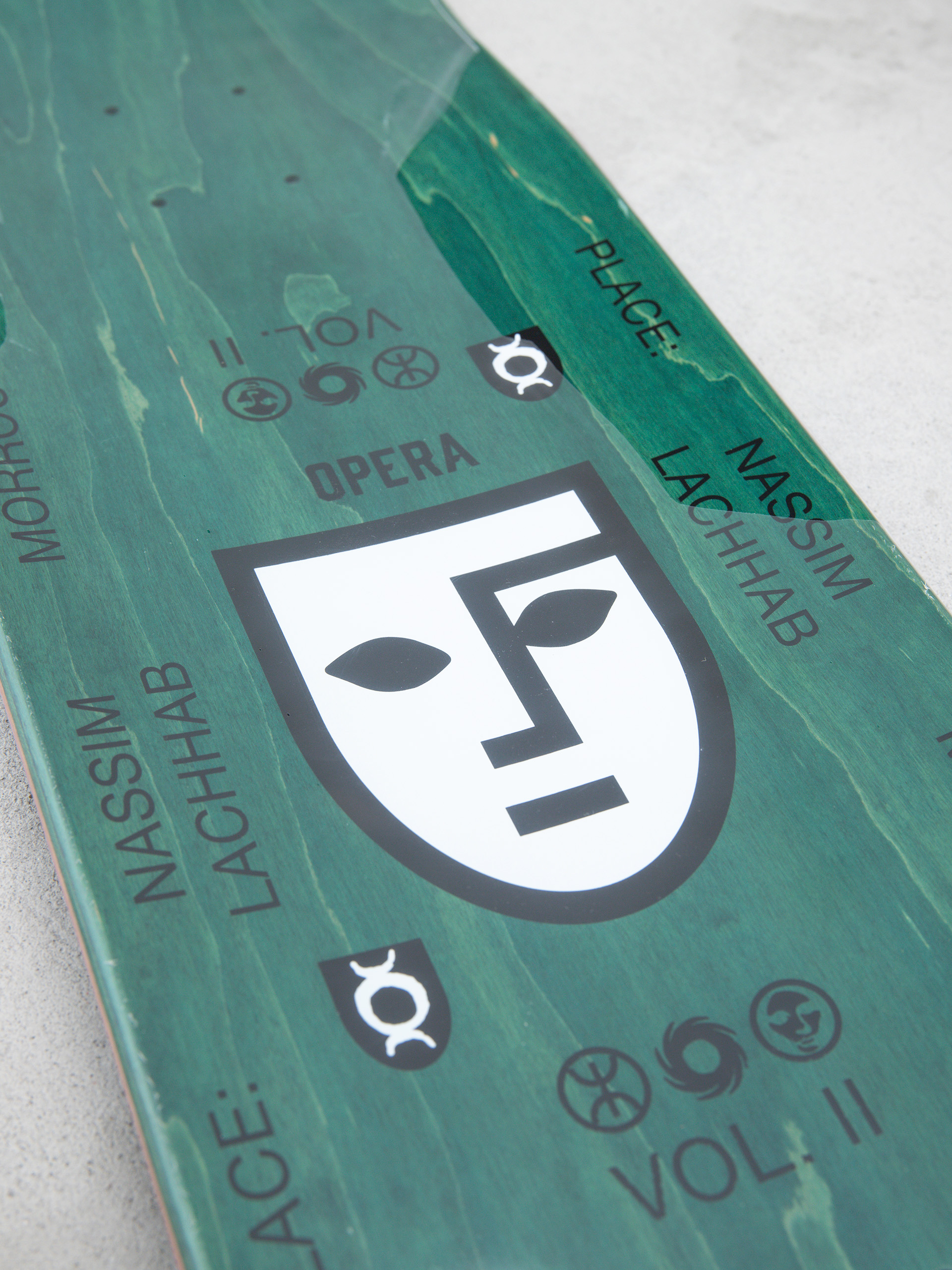 Opera Nassim Crypto Deck (black/oil slick)