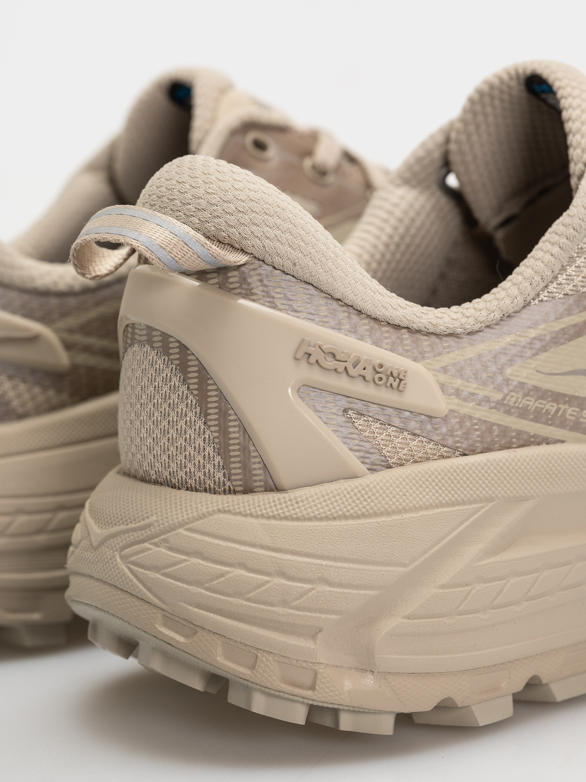 Hoka Shoes Mafate Speed 2 (archival taupe/archival taupe)