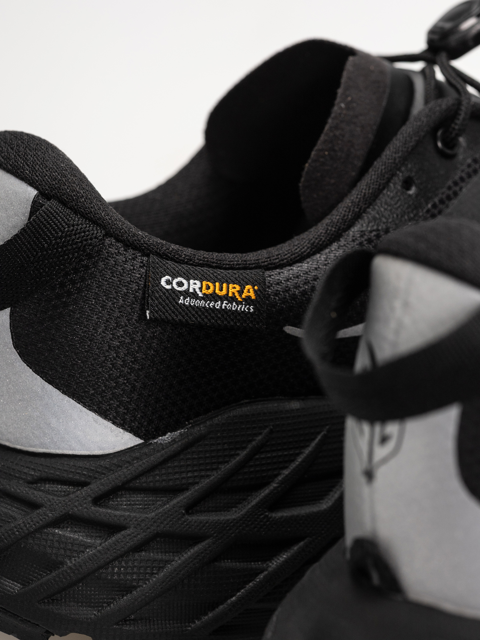Hoka Schuhe Speedgoat 7 GTX (black/carbon black)