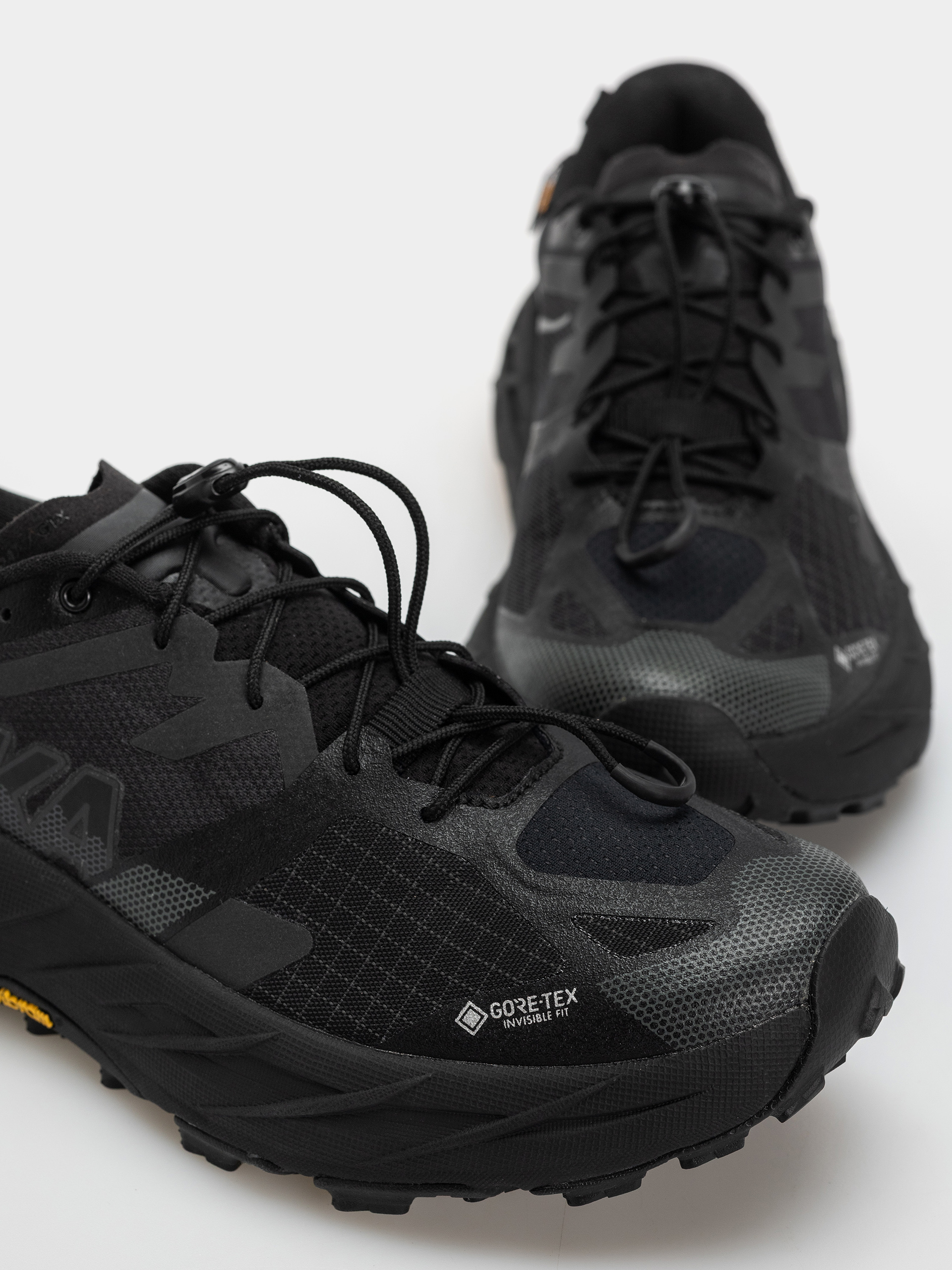 Hoka Schuhe Speedgoat 7 GTX (black/carbon black)