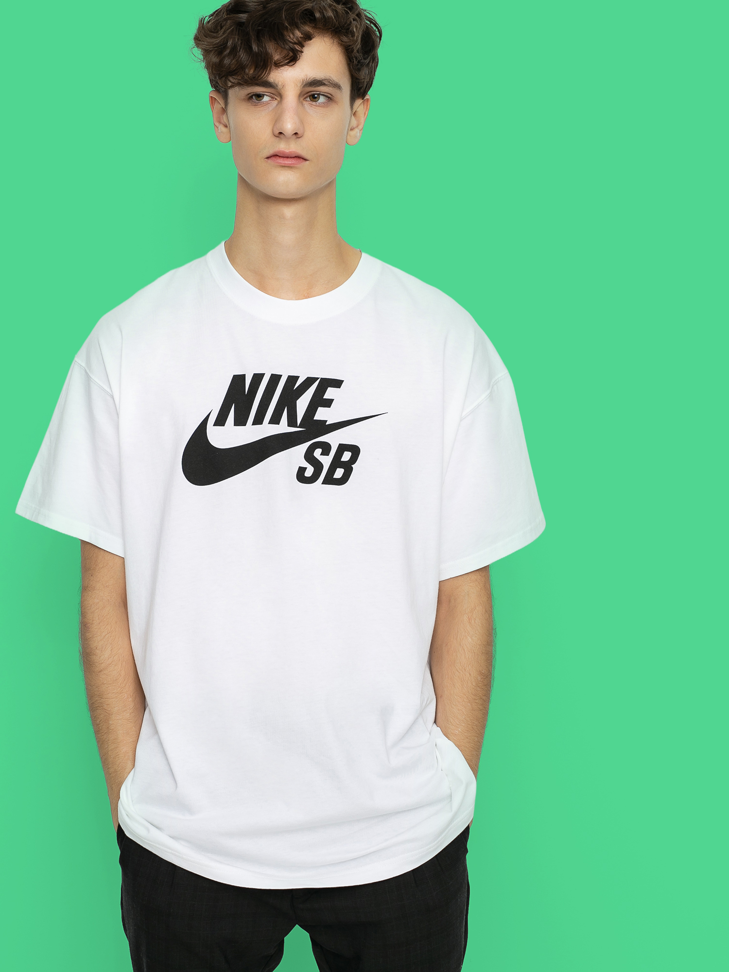 Nike SB Logo T-shirt (white/black)