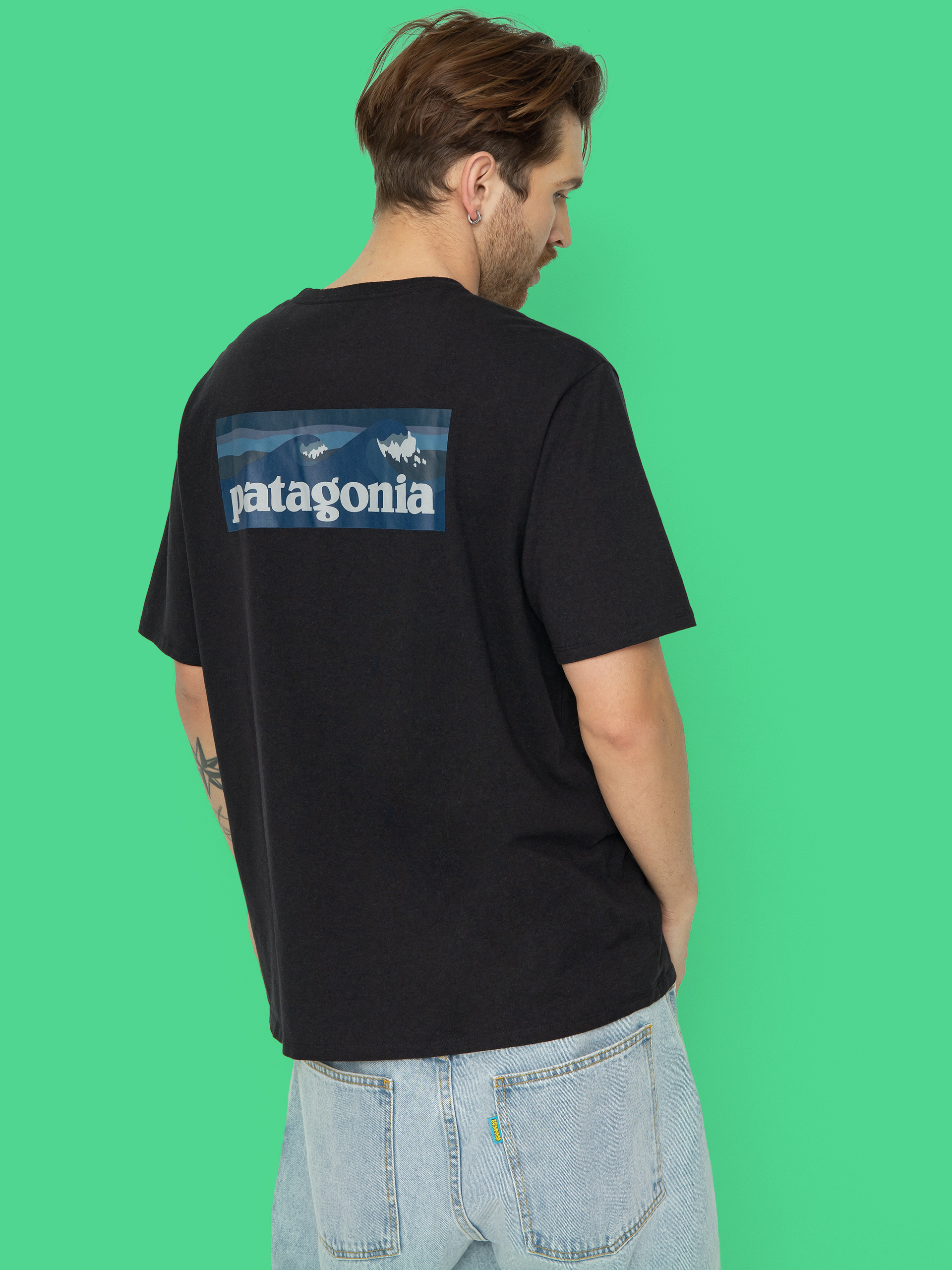 Patagonia Boardshort Logo Pocket Responsibili T-Shirt (ink black)