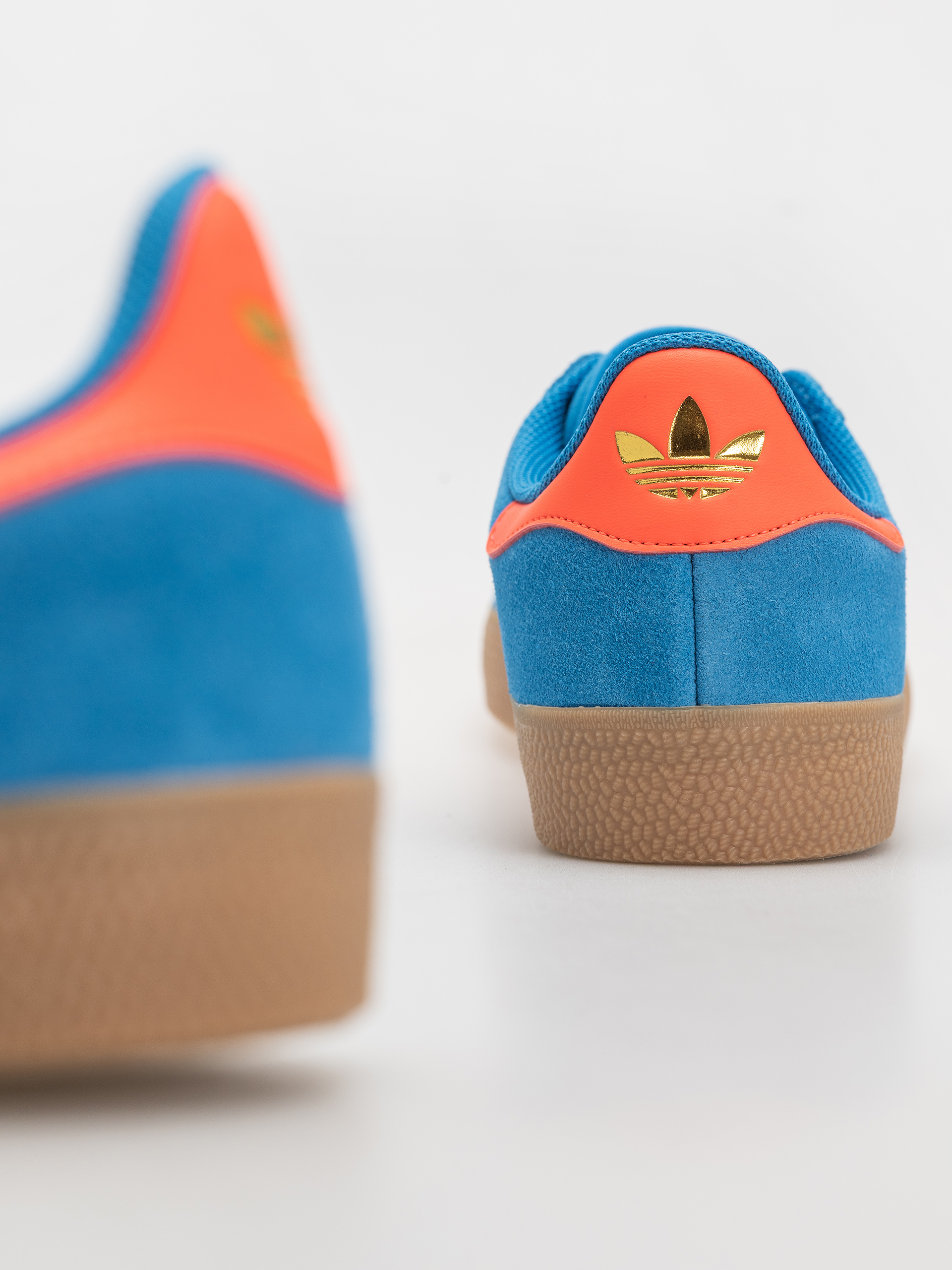 adidas Gazelle Adv Shoes (brblue/solred/gum4)