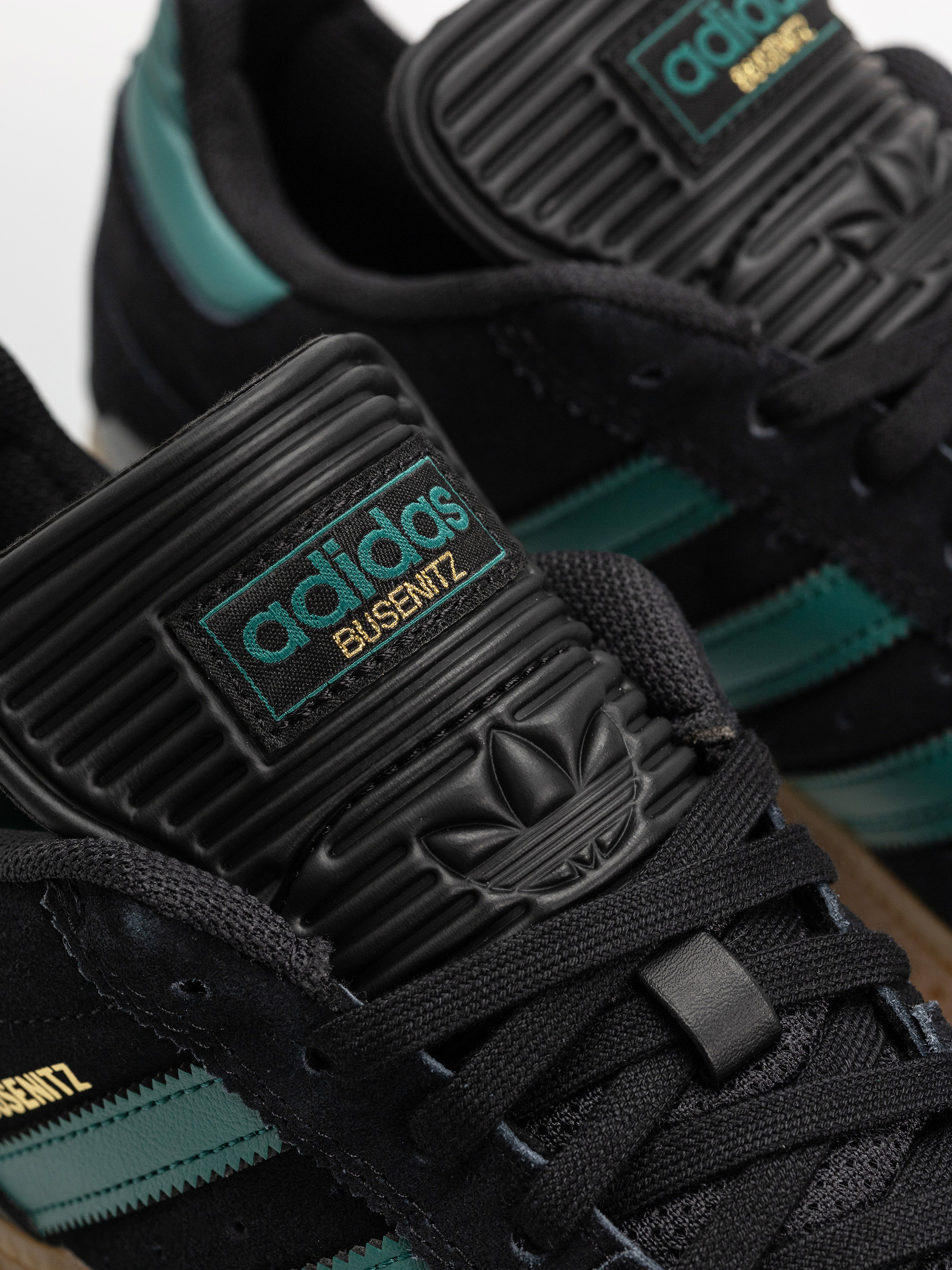 adidas Busenitz Schuhe (cblack/cgreen/gum4)