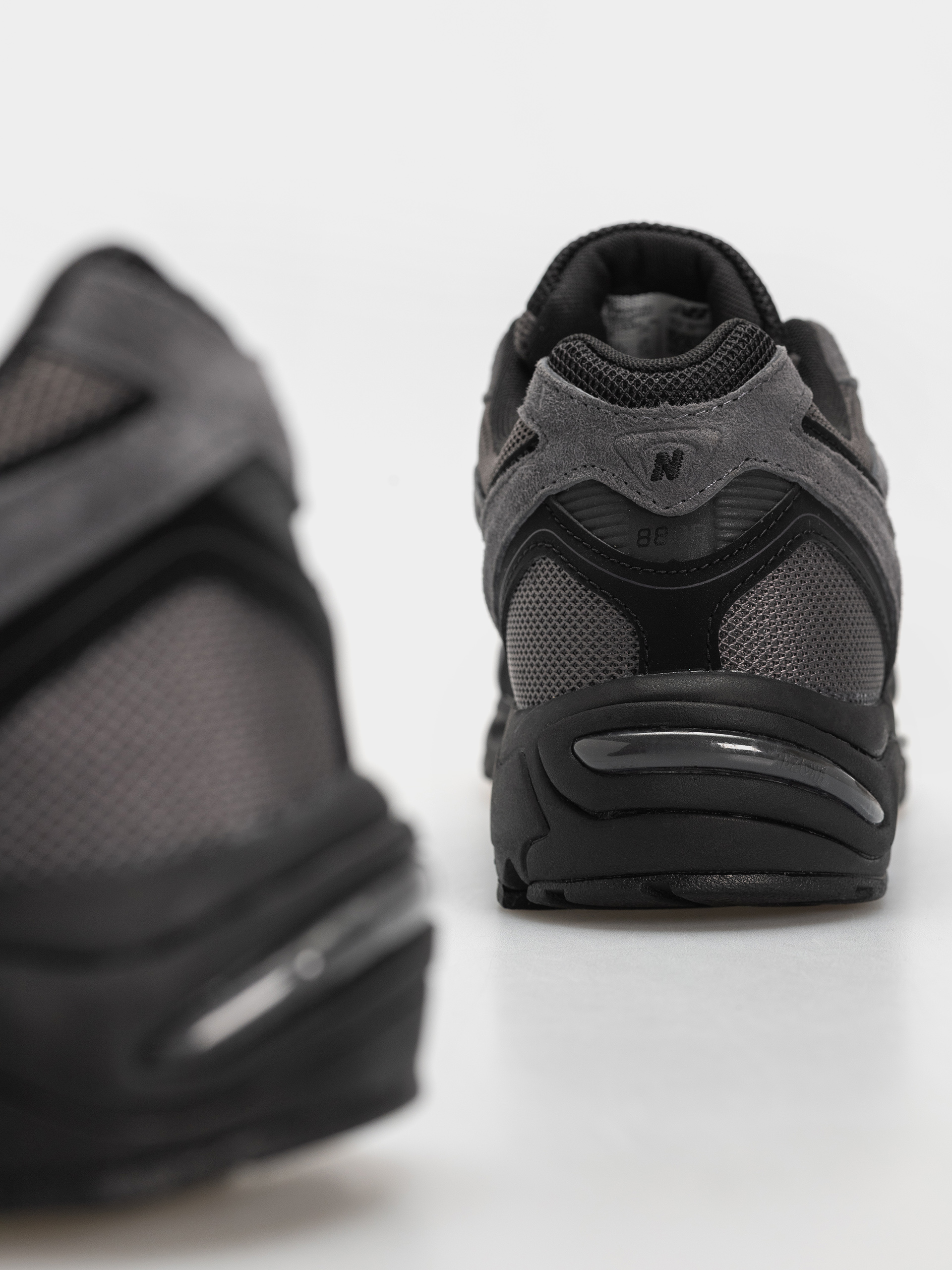 New Balance 880R Schuhe (magnet/black)