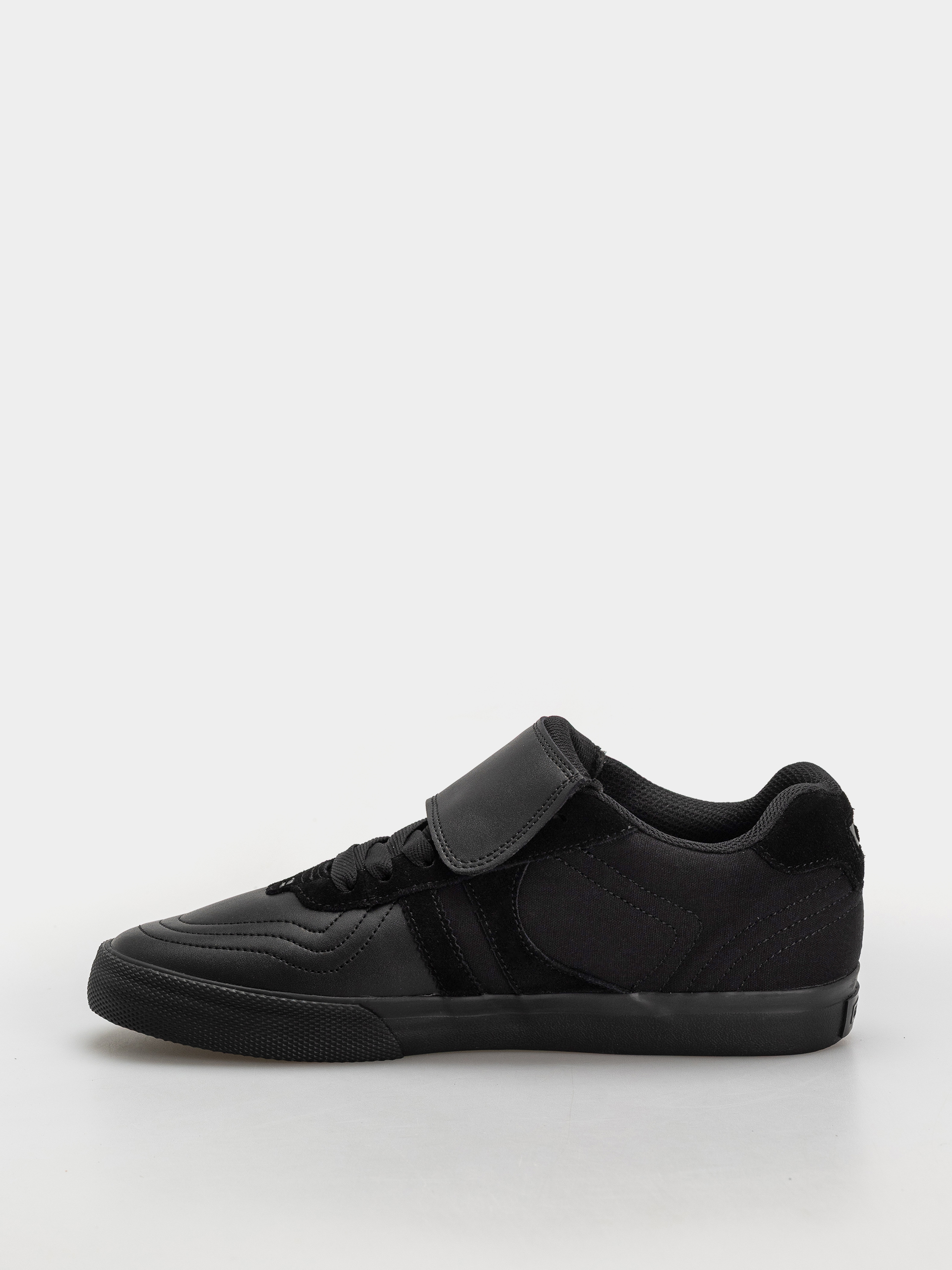 Globe Shoes Encore 2 (black cushion)