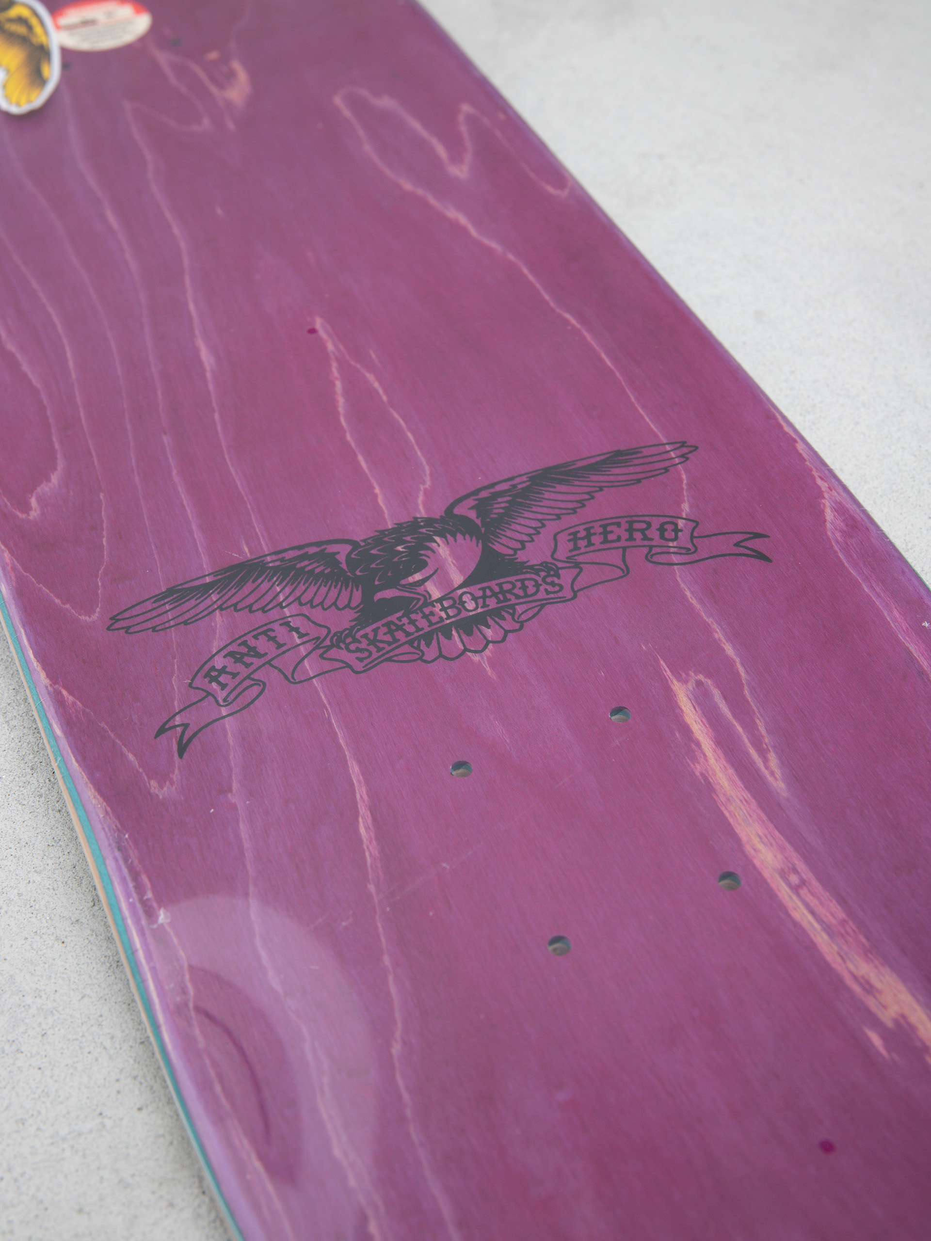 Antihero B.A. Roached Out 2 Deck (green)
