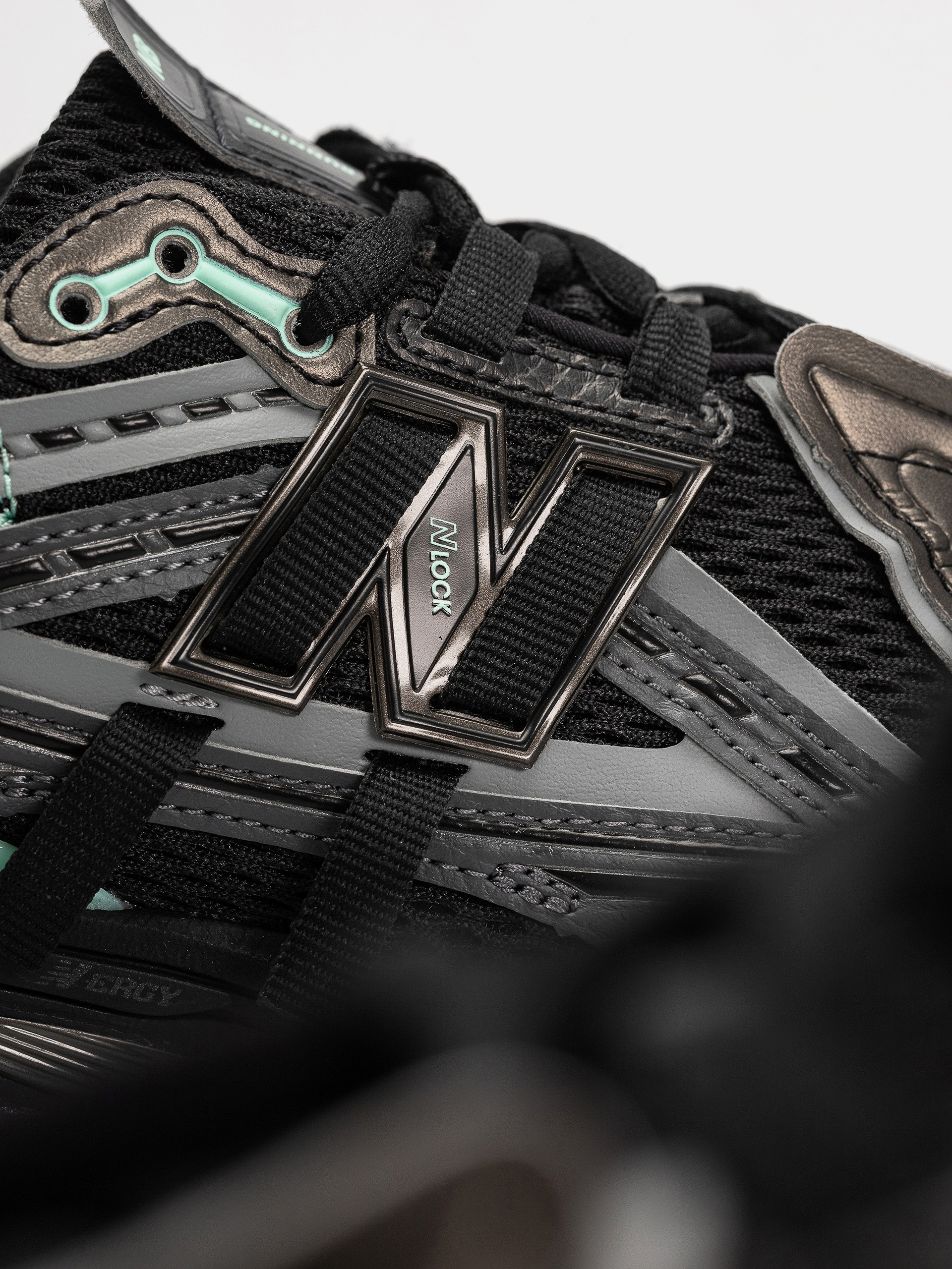 New Balance 1906 Schuhe (black/bright mint)