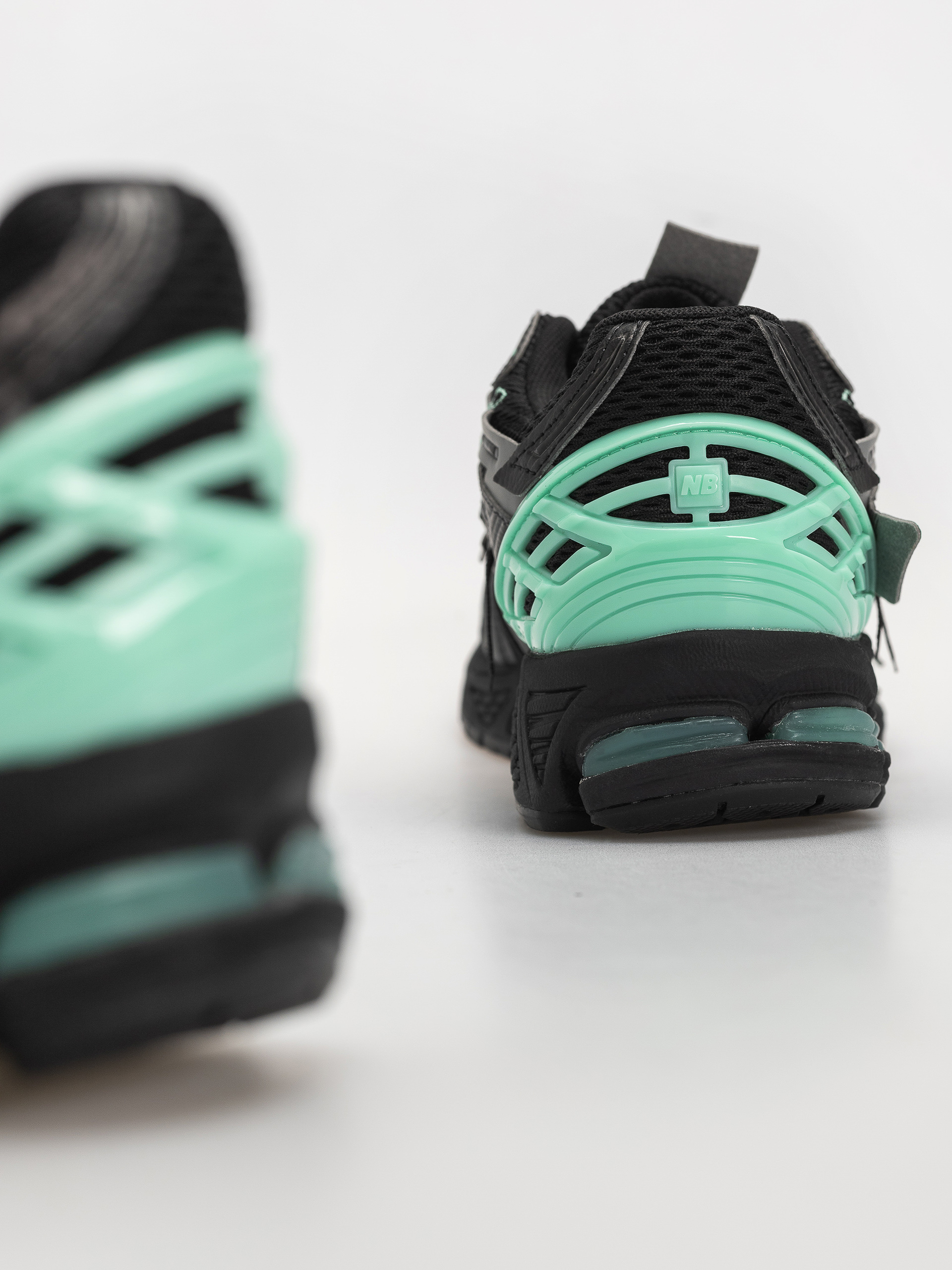 New Balance 1906 Schuhe (black/bright mint)