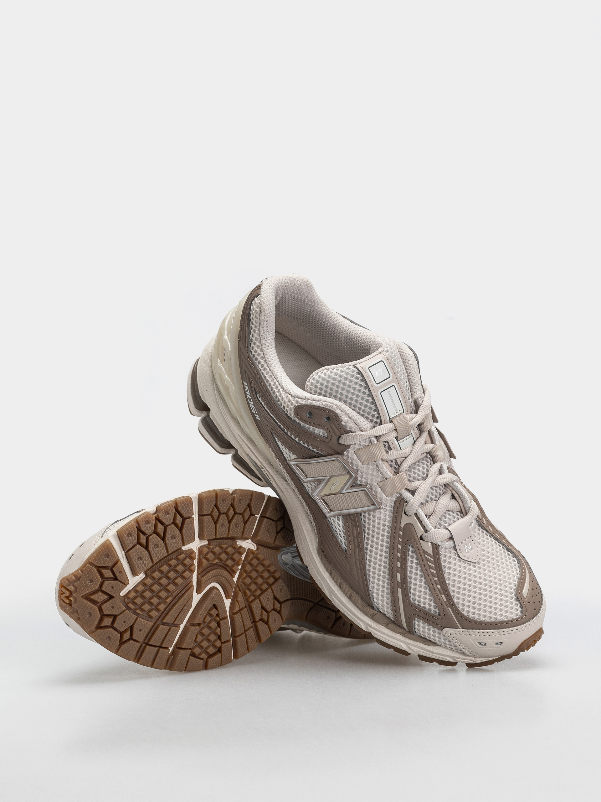 New Balance 1906 Shoes (moonbeam/mushroom)