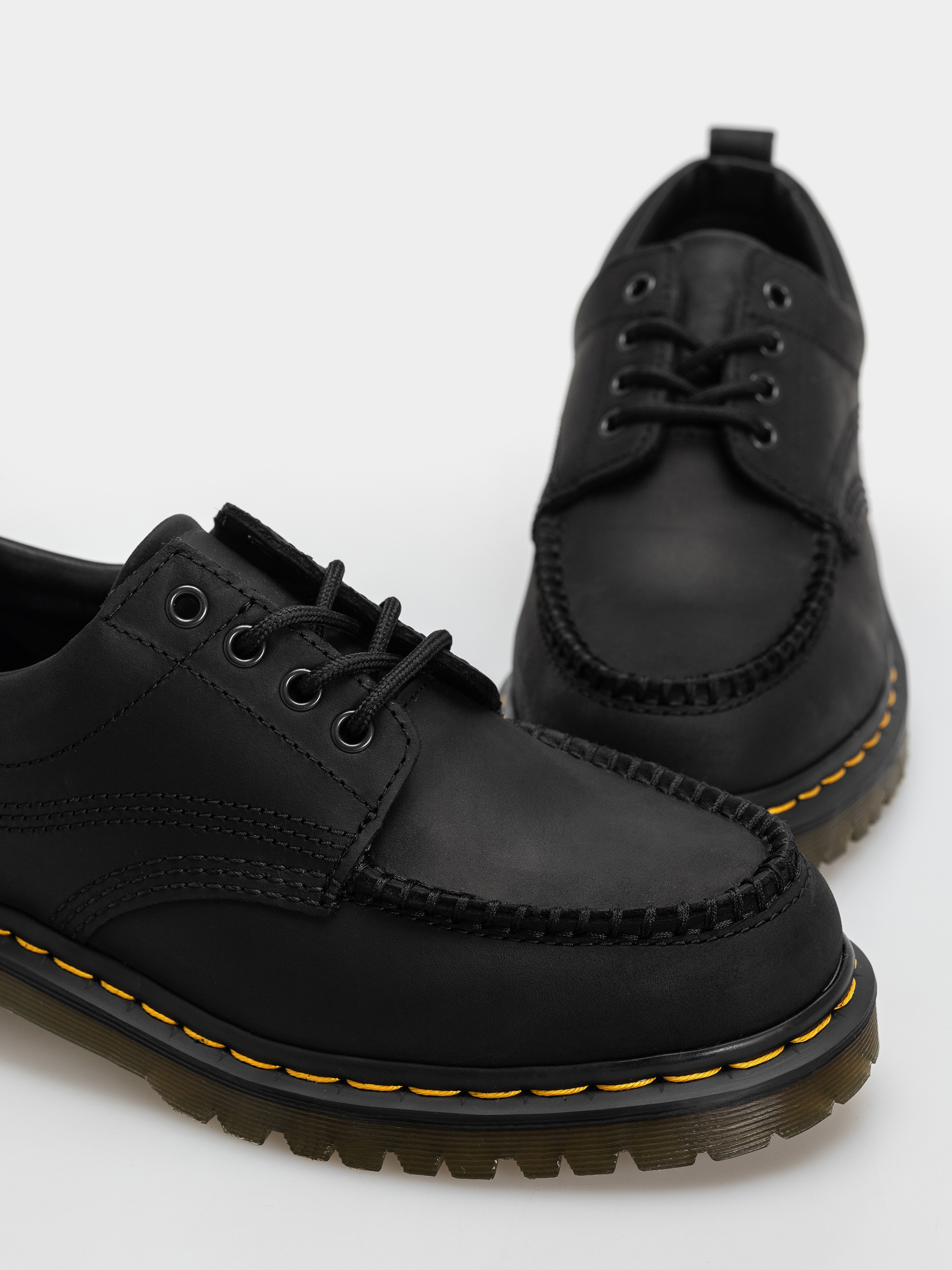 Dr. Martens Lowell Shoes (black)