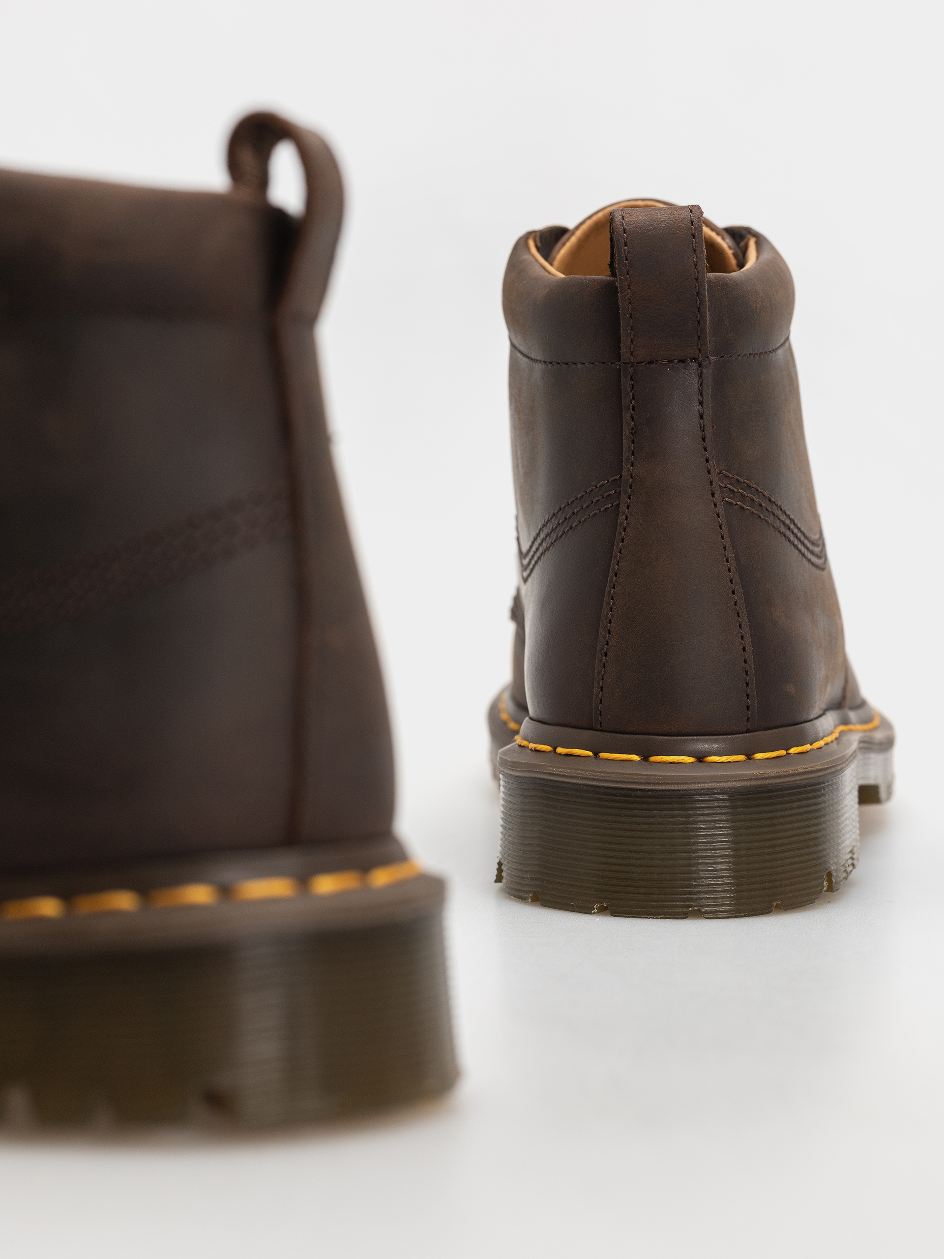 Dr. Martens Lowell Chukka Shoes (dark brown)