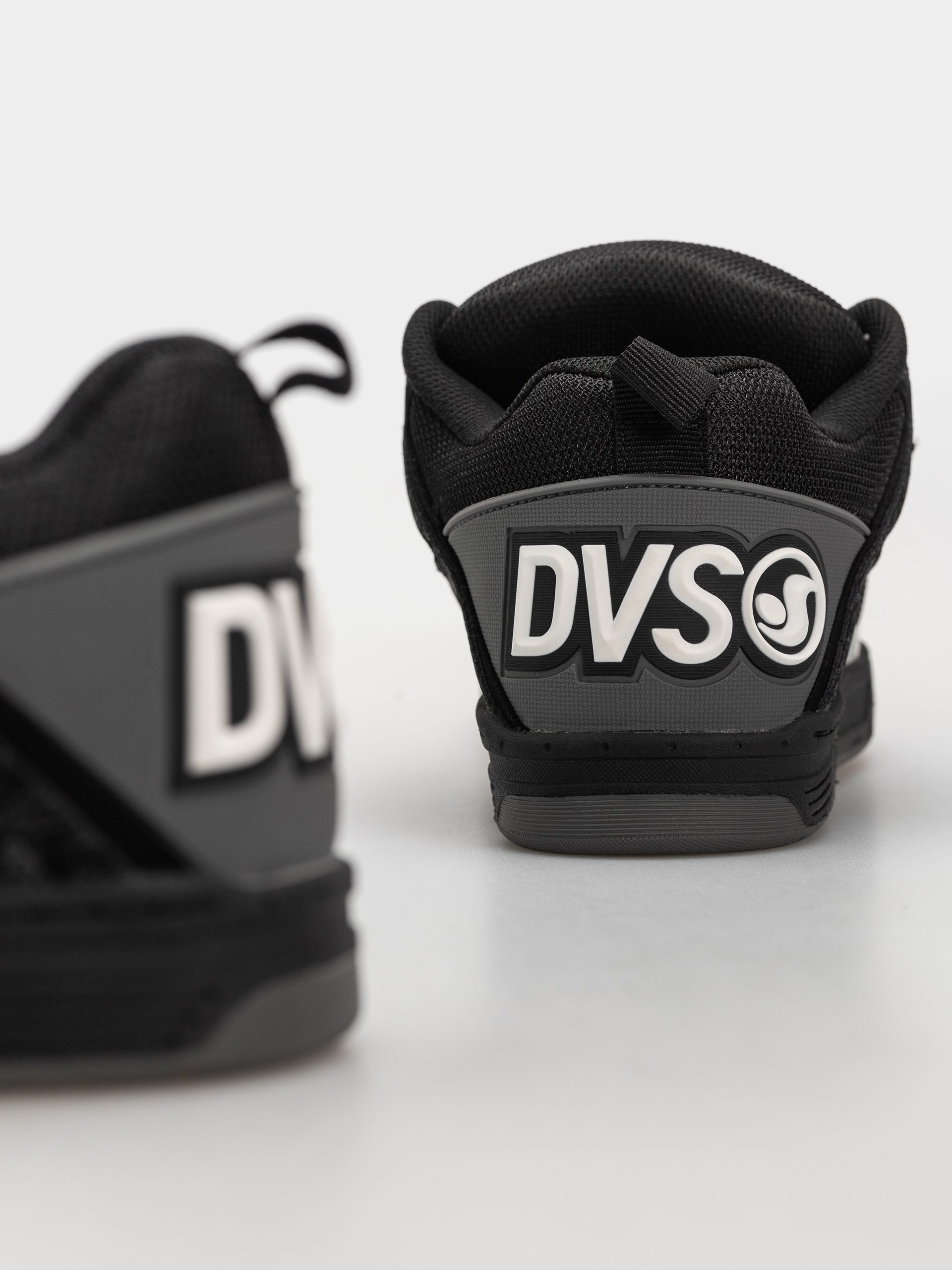 DVS Comanche Shoes (black/charcoal)