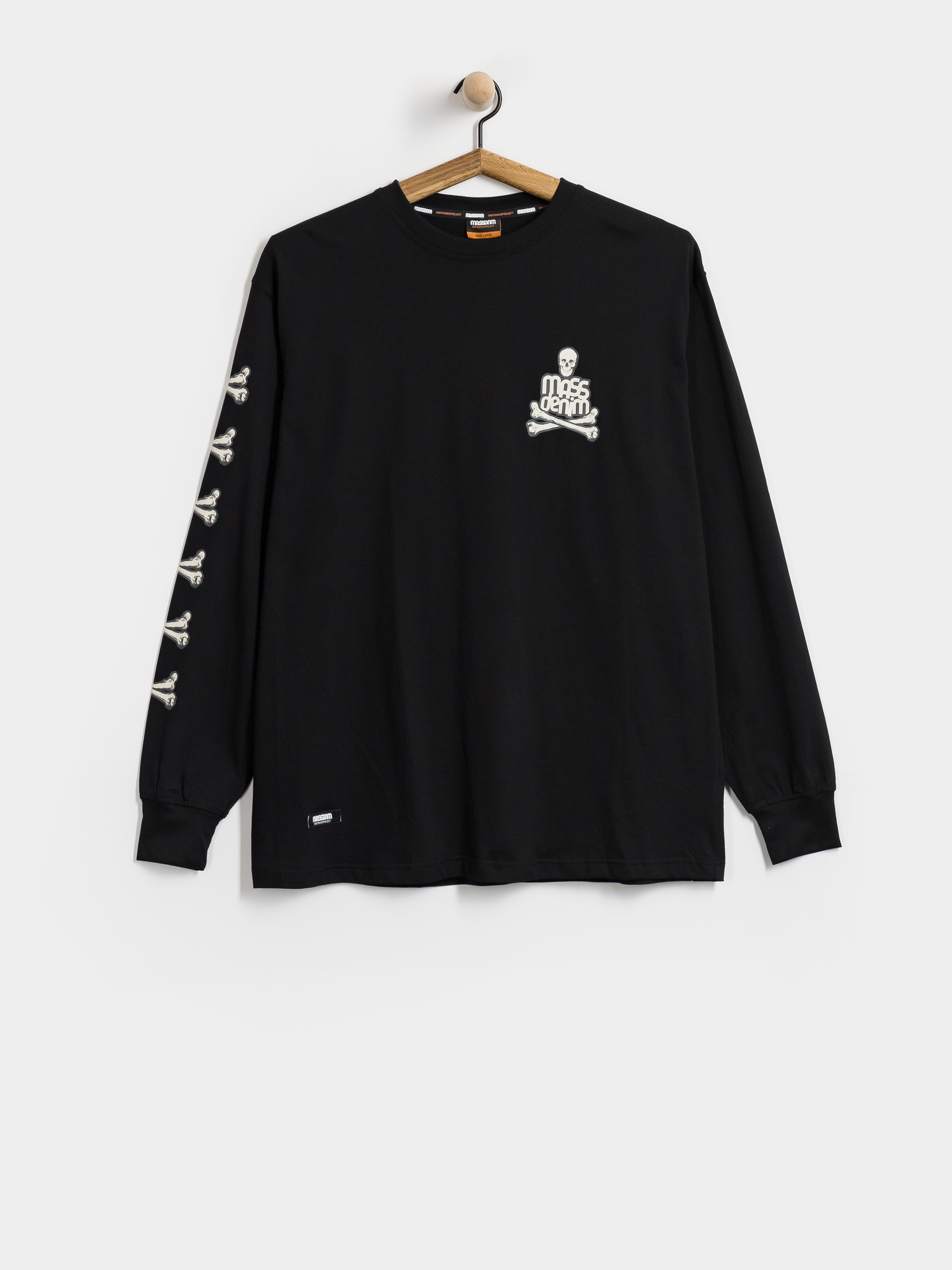MassDnm Longsleeve Skull (black)