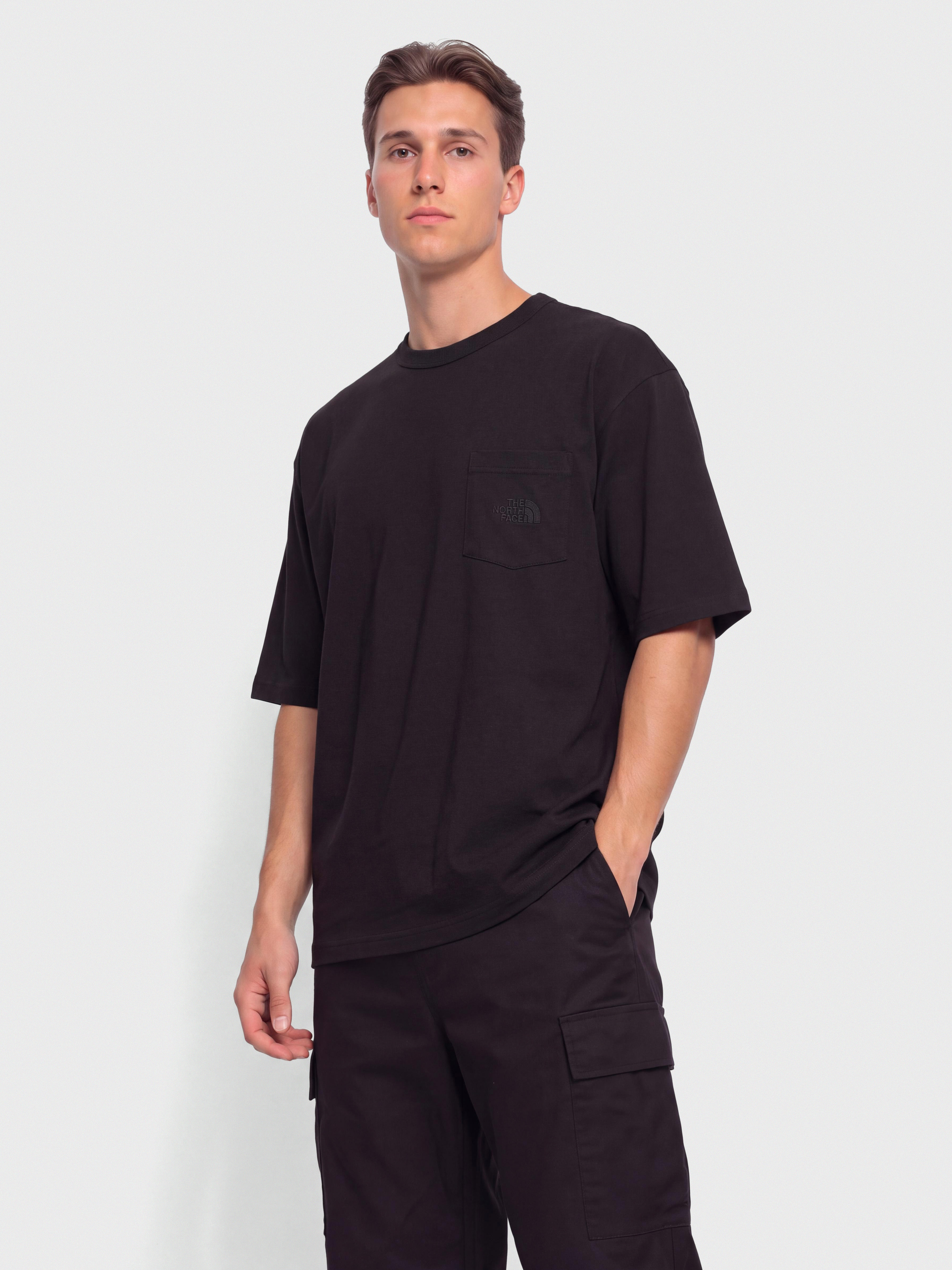 The North Face Dome Relaxed Pocket T-Shirt (tnf black)