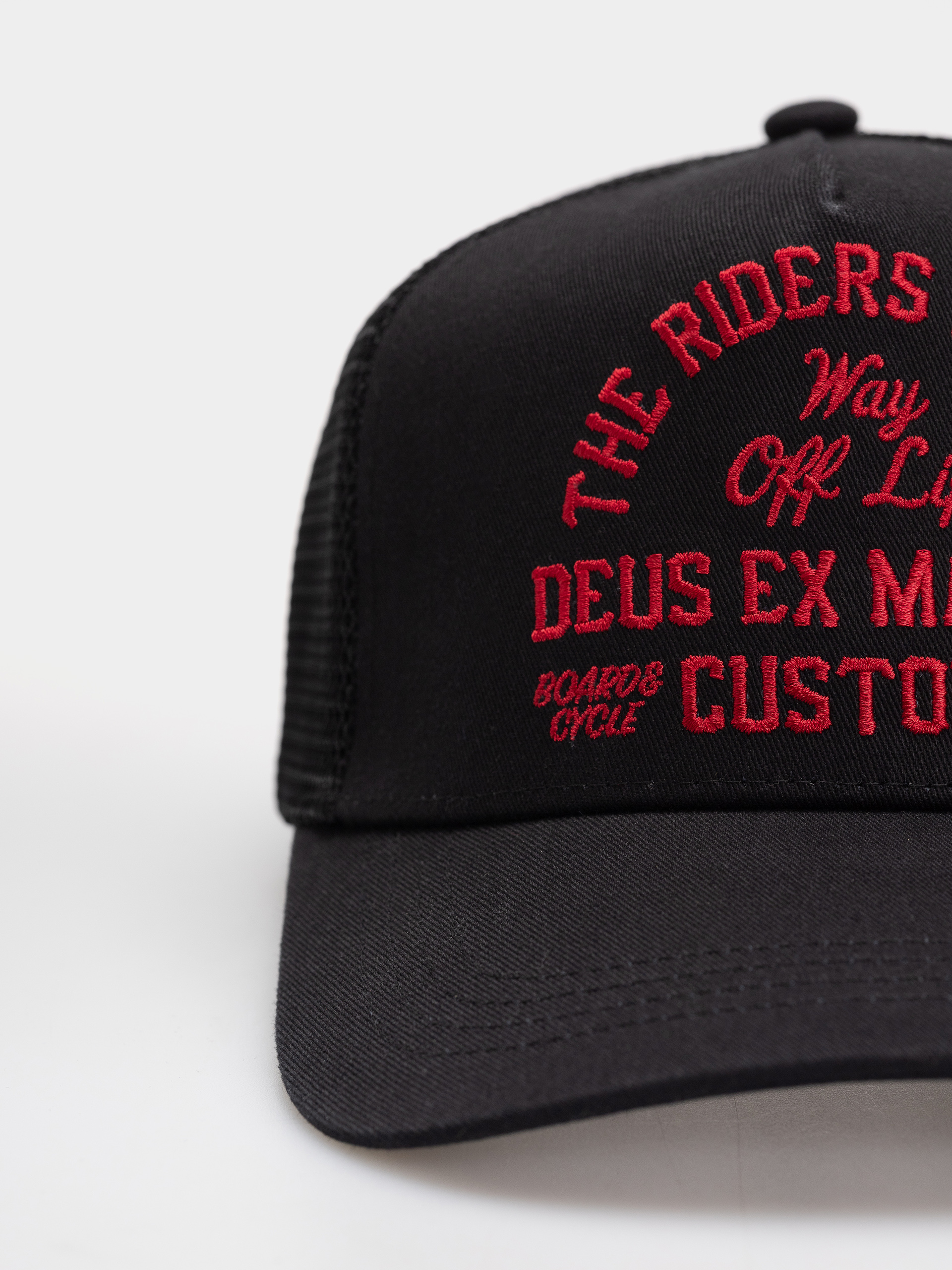 Deus Ex Machina Shook Ones Trucker Cap (black)