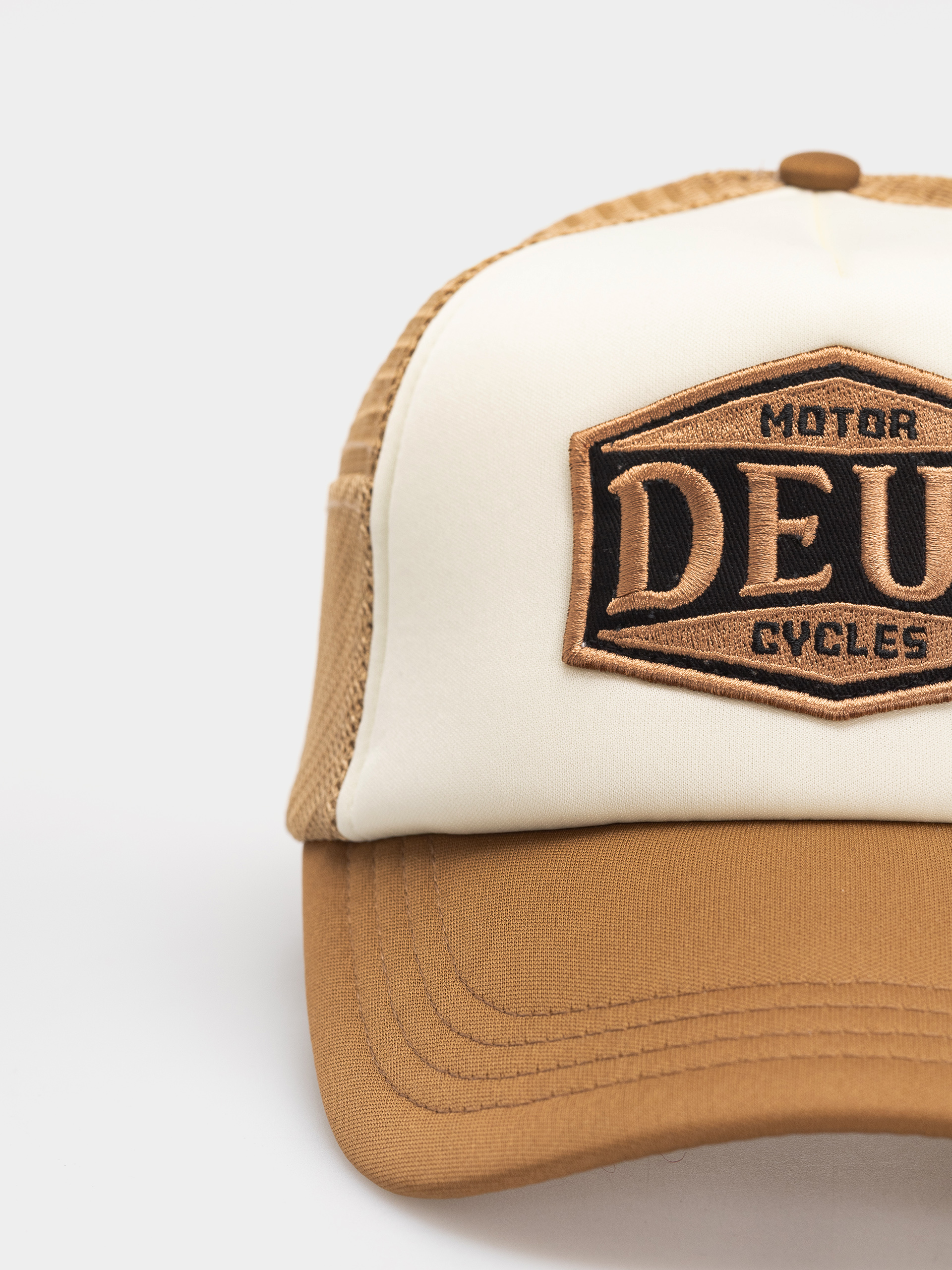 Deus Ex Machina Josel Trucker Cap (camel brown)